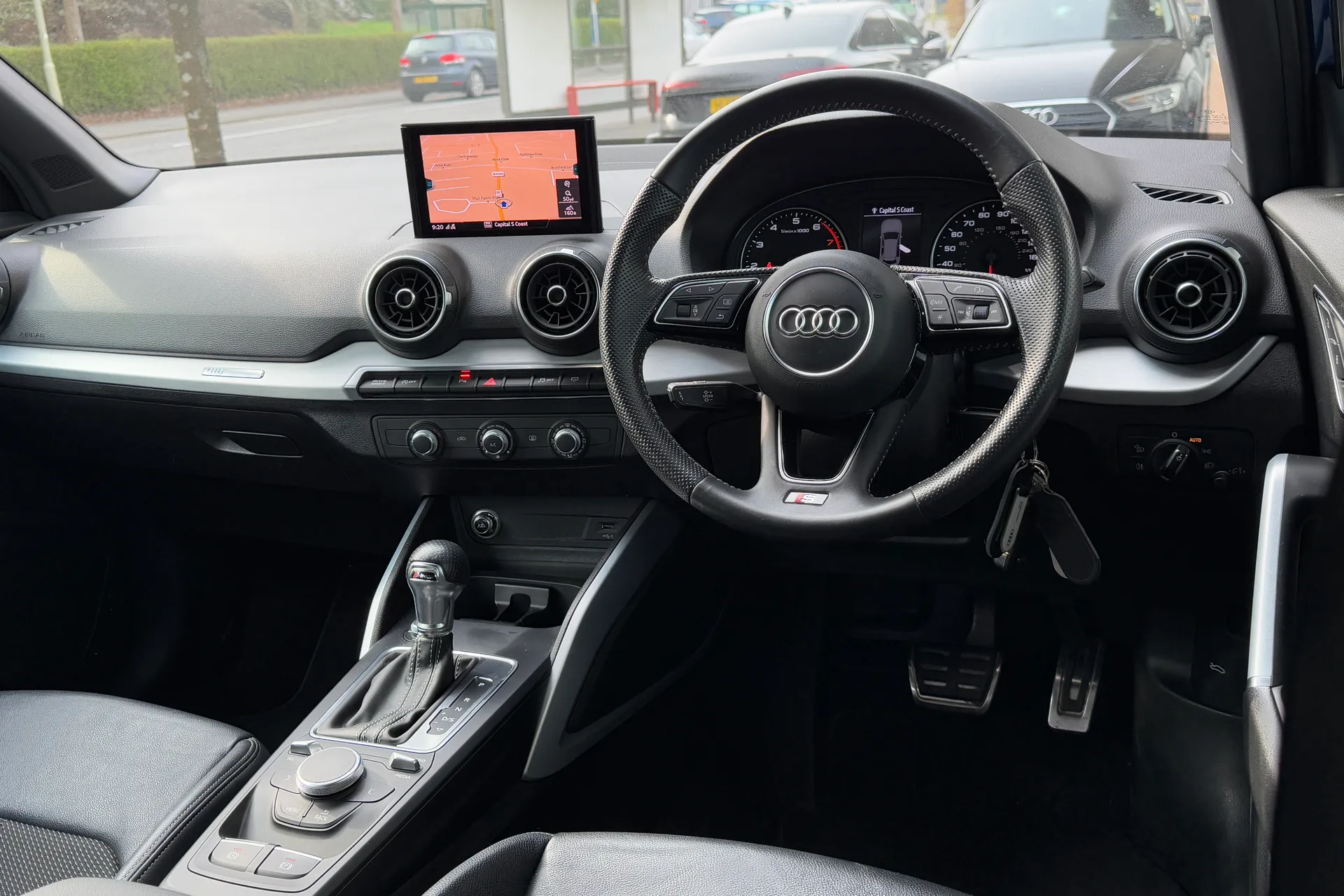 Audi Q2 thumbnail image number 40