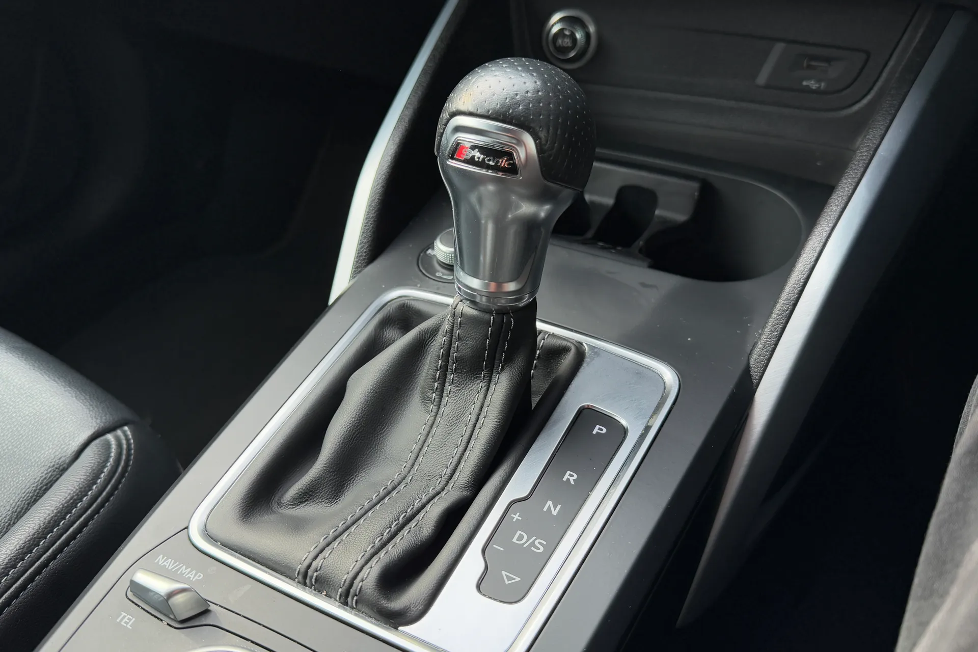 Audi Q2 thumbnail image number 24