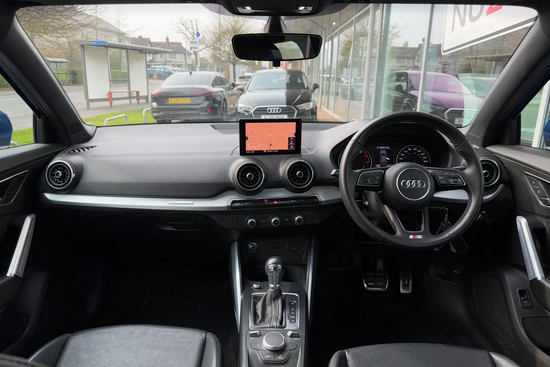 Audi Q2 thumbnail image number 3