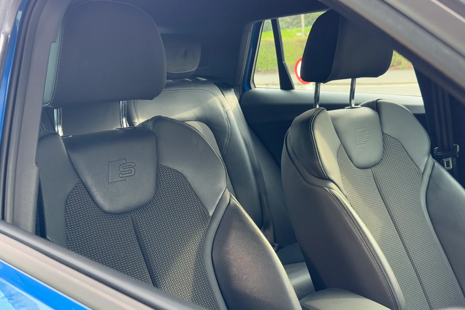 Audi Q2 thumbnail image number 37