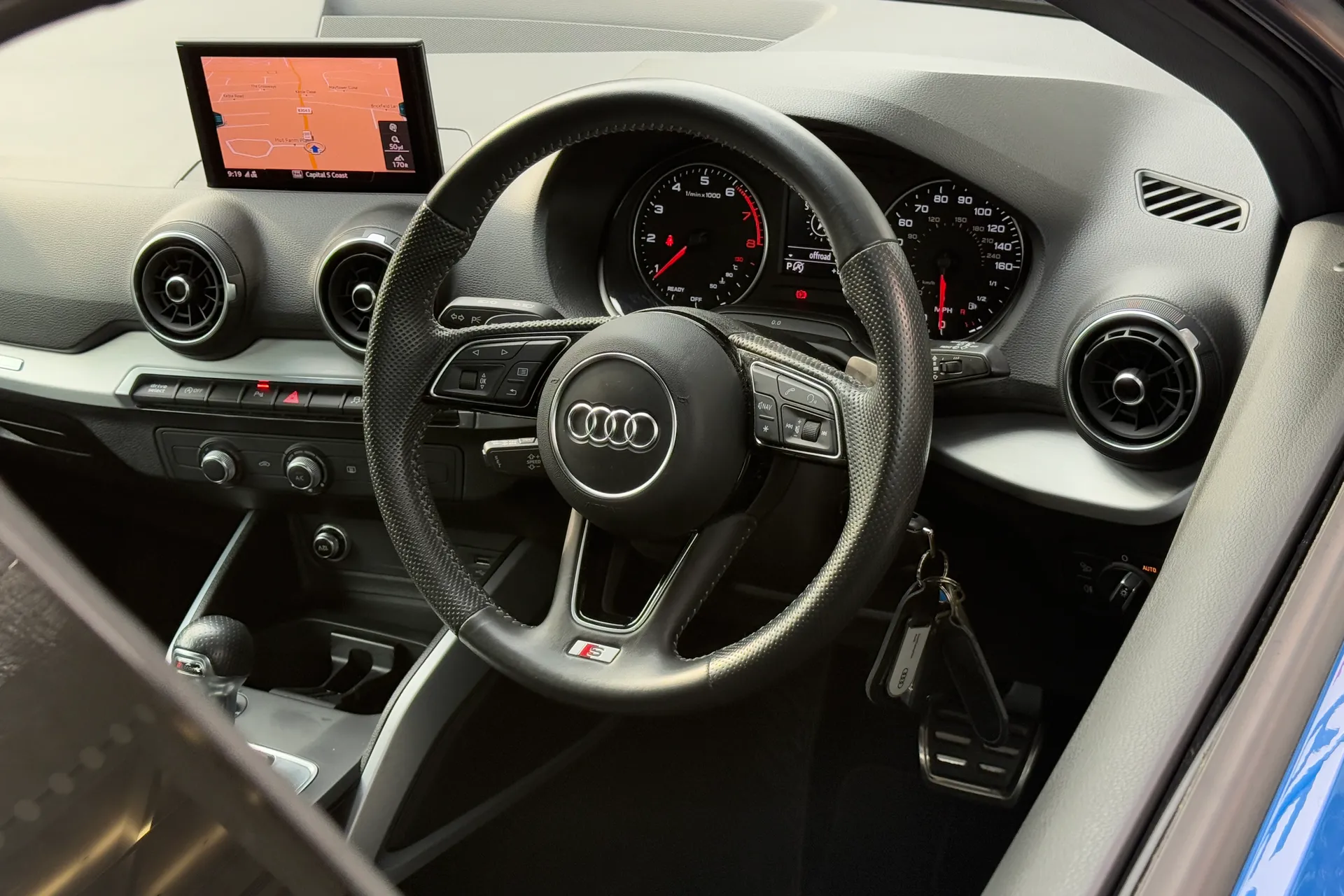 Audi Q2 thumbnail image number 36