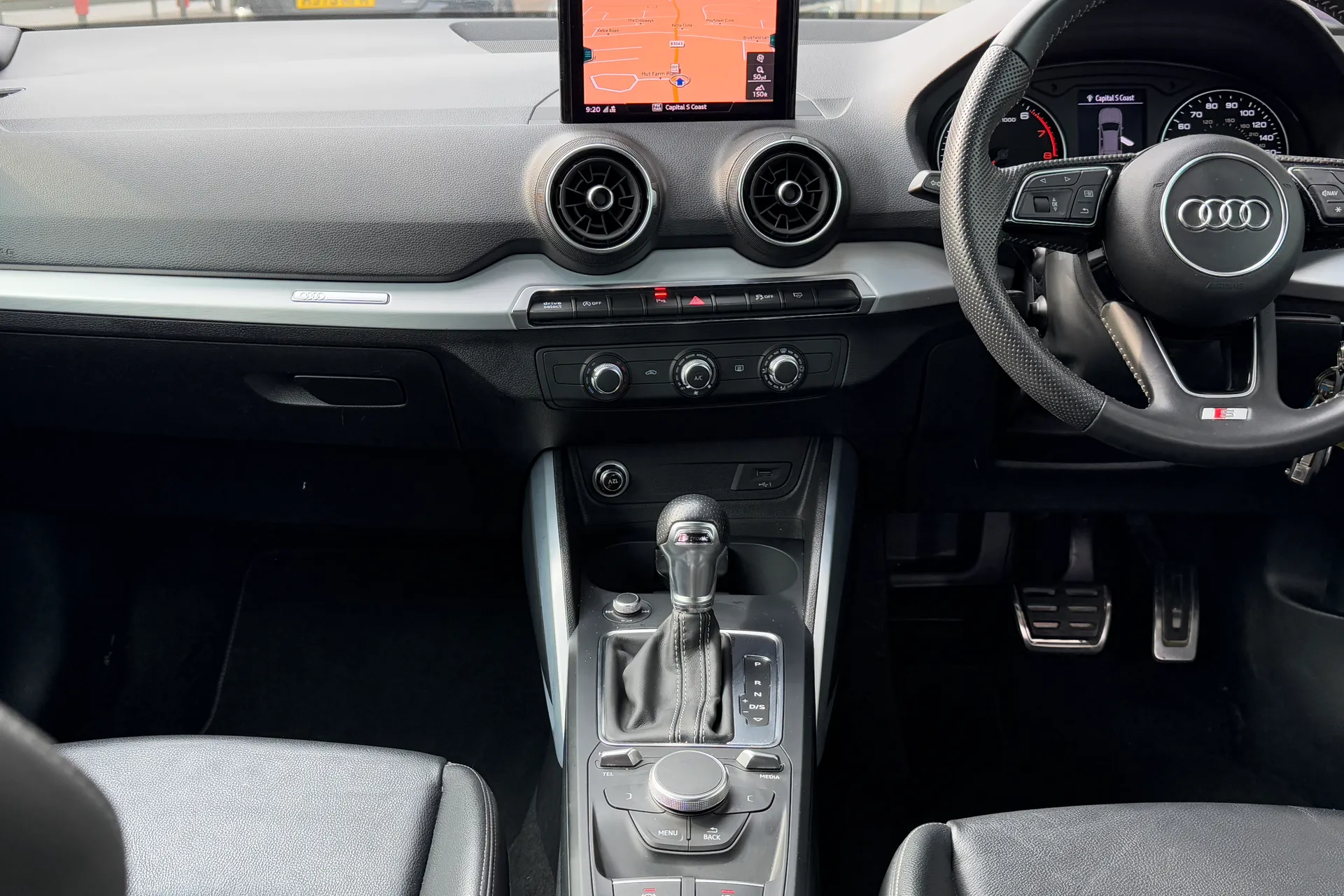 Audi Q2 thumbnail image number 43