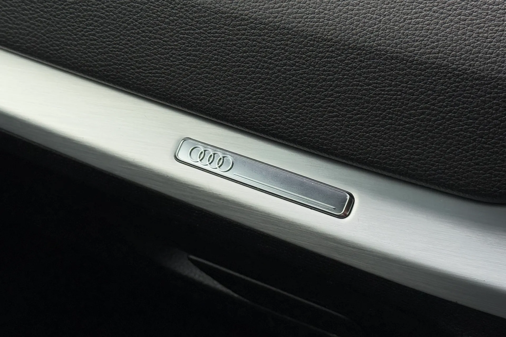 Audi Q2 thumbnail image number 29