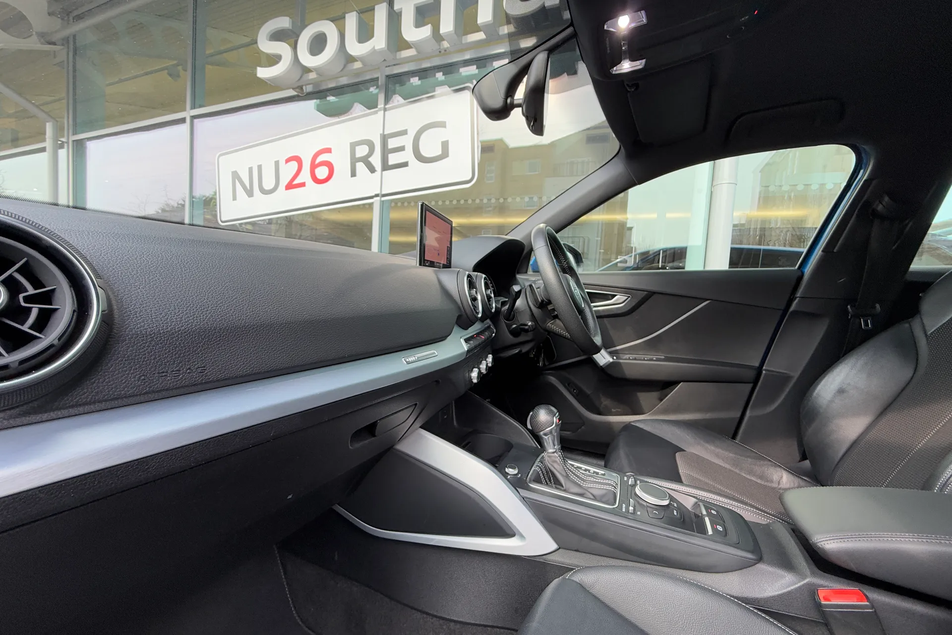 Audi Q2 thumbnail image number 6