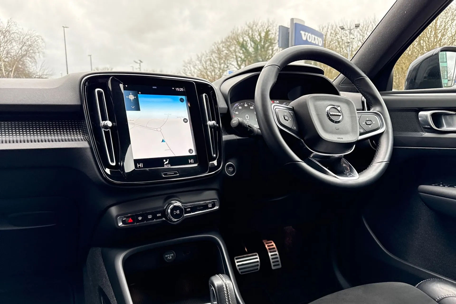 Volvo XC40 thumbnail image number 35