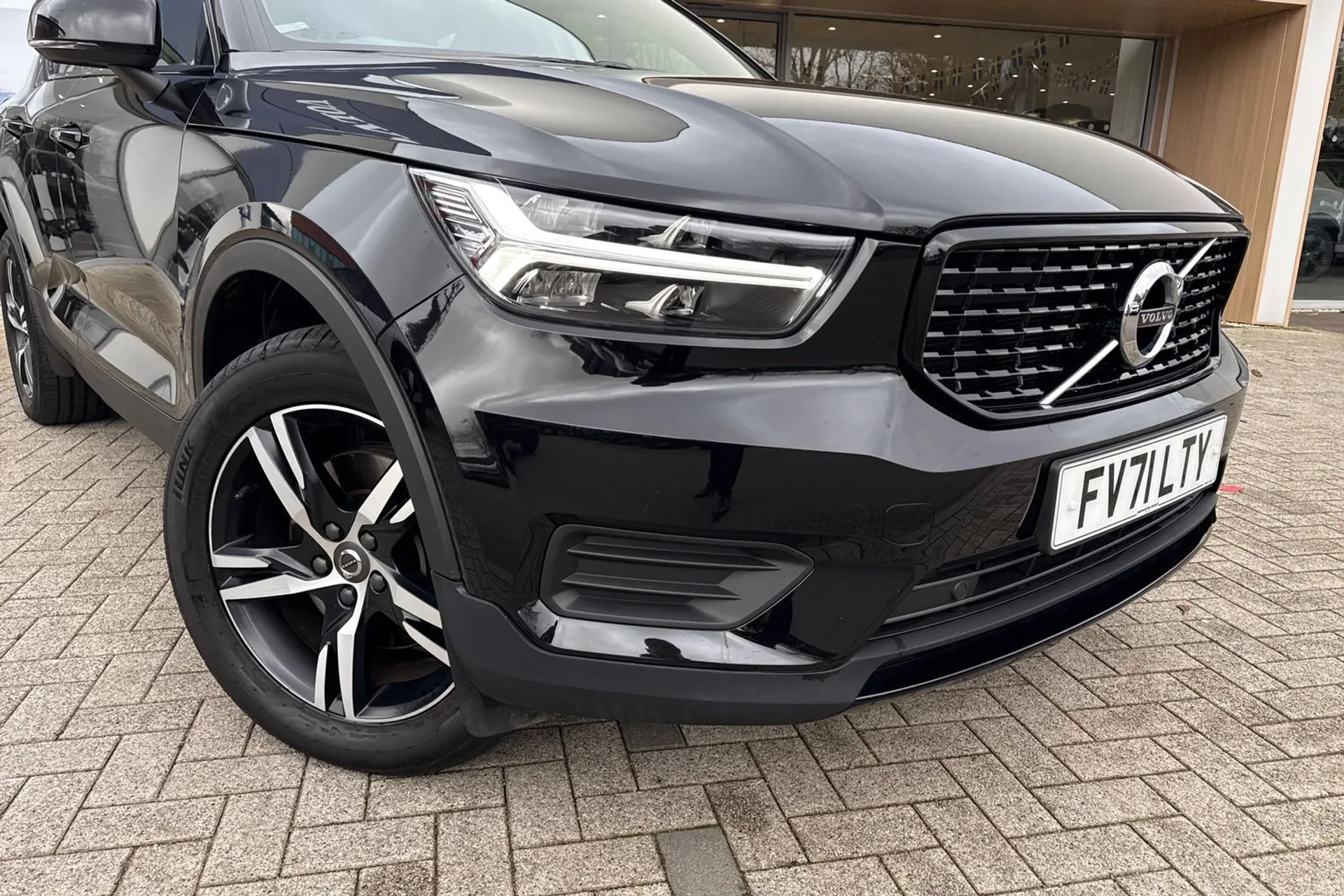 Volvo XC40 thumbnail image number 7