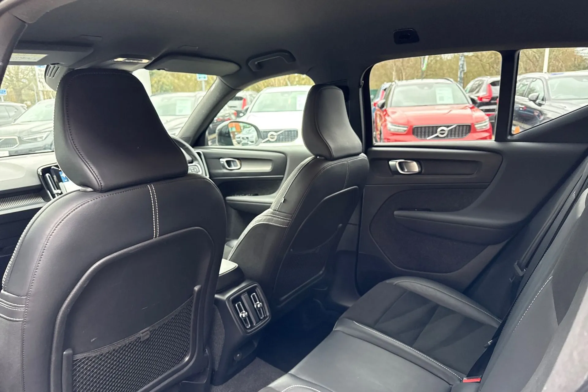 Volvo XC40 thumbnail image number 31