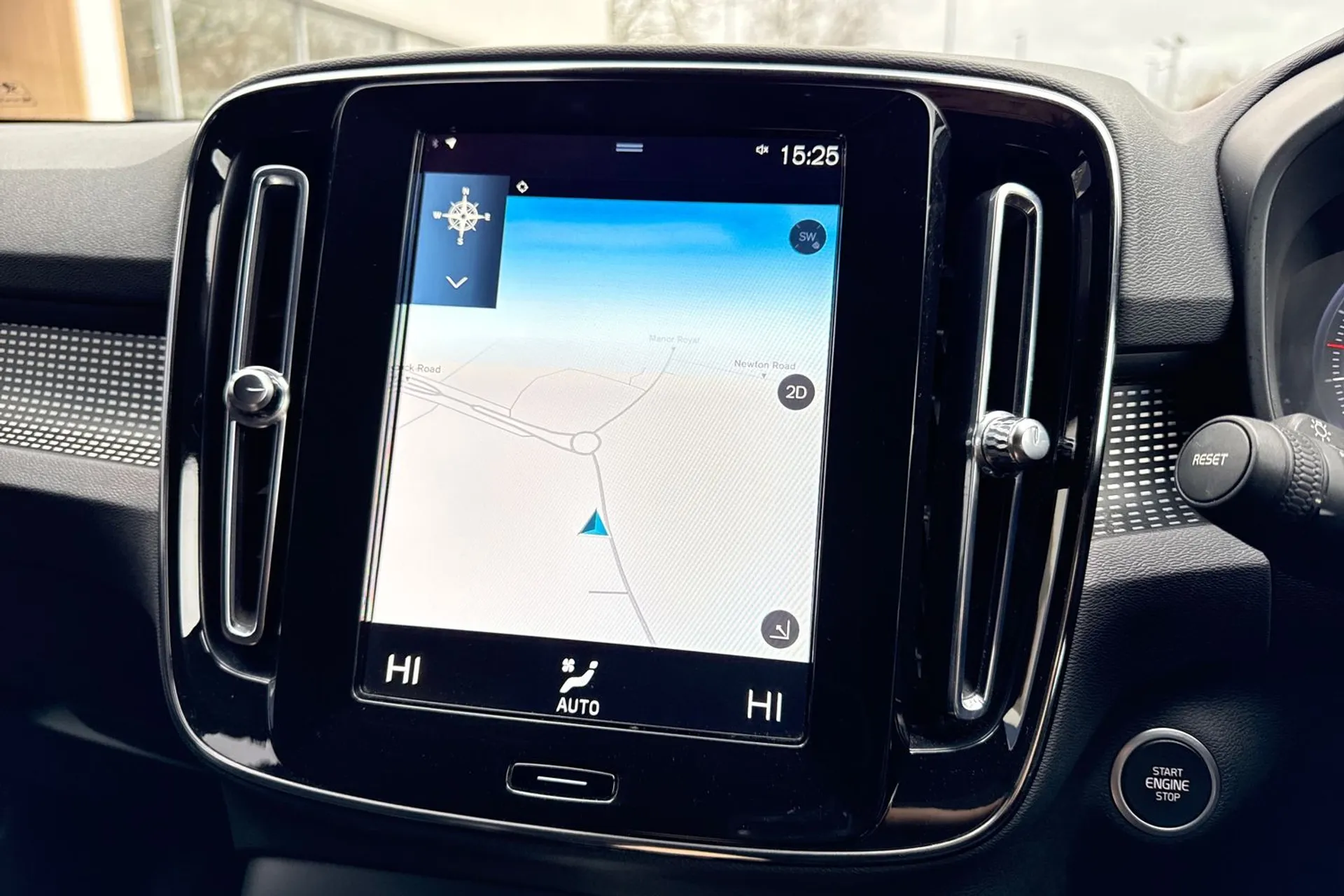 Volvo XC40 thumbnail image number 5