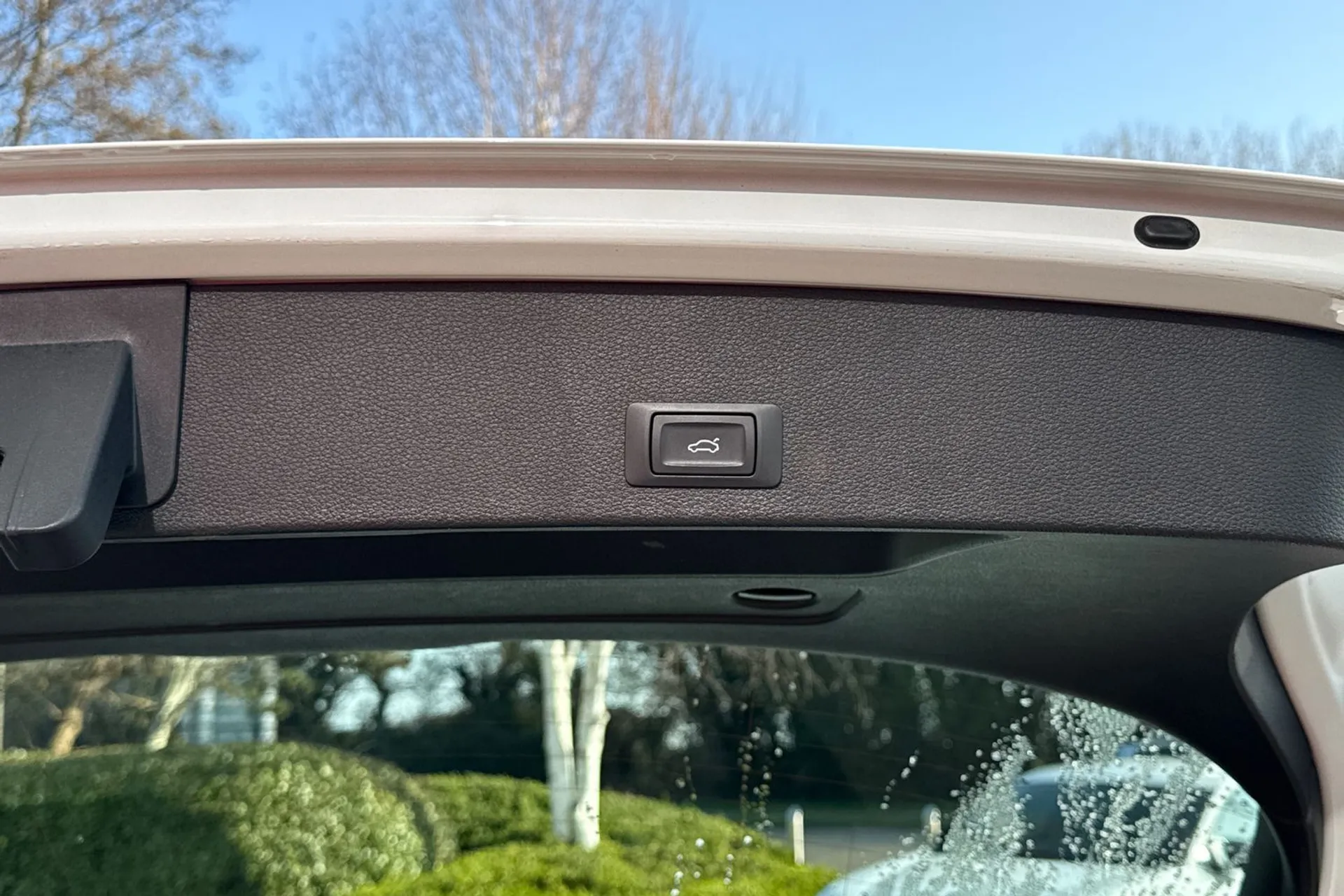 Audi Q2 thumbnail image number 32