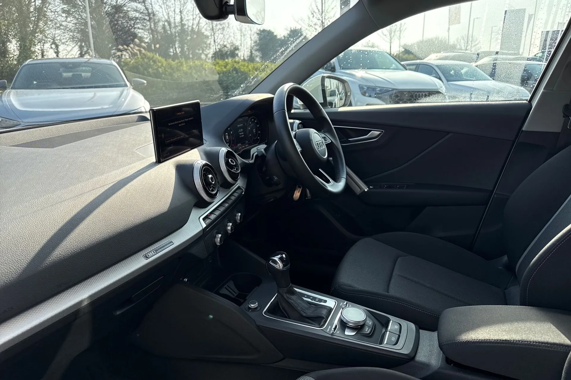 Audi Q2 thumbnail image number 22