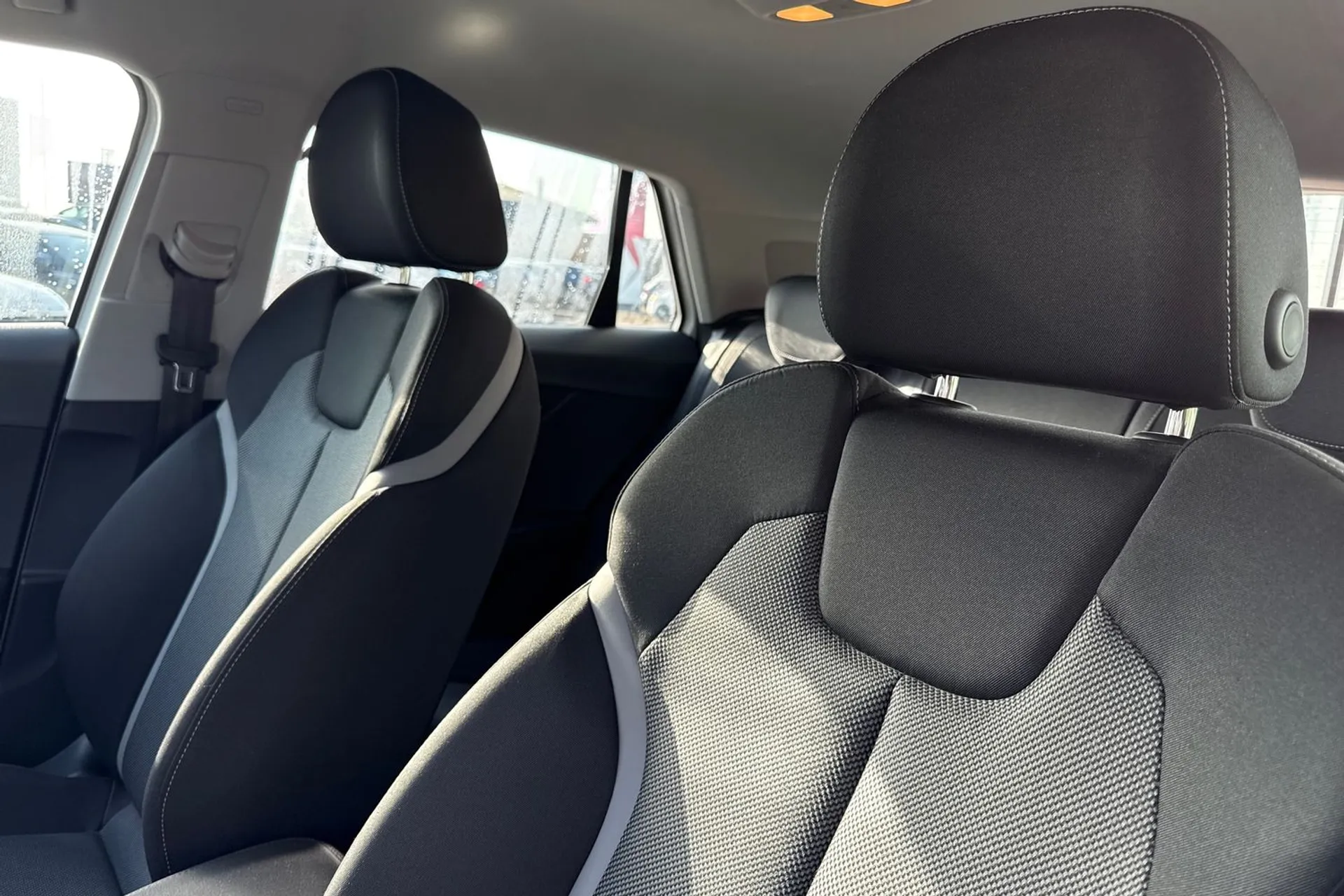 Audi Q2 thumbnail image number 45