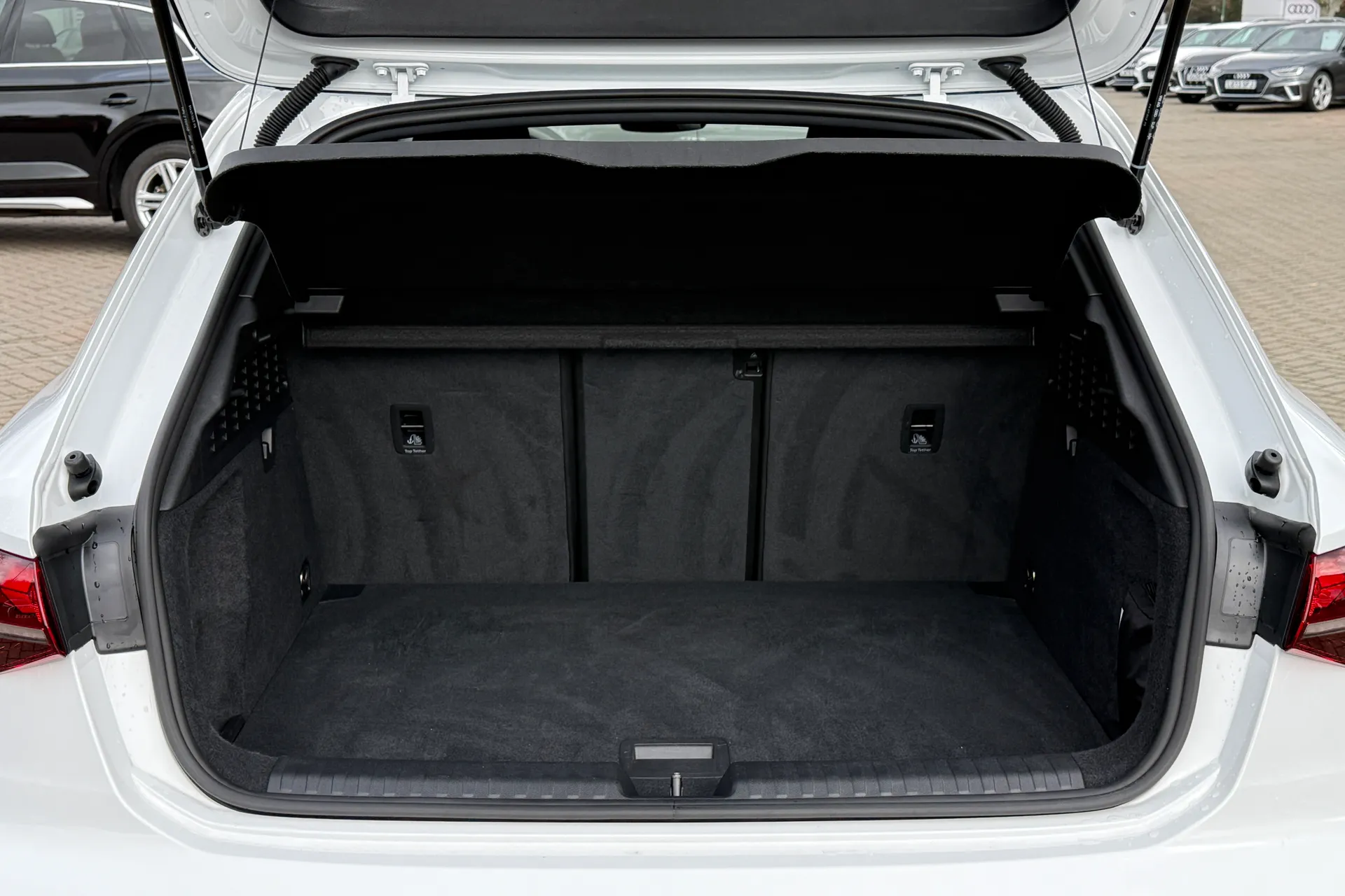 Audi A3 thumbnail image number 36