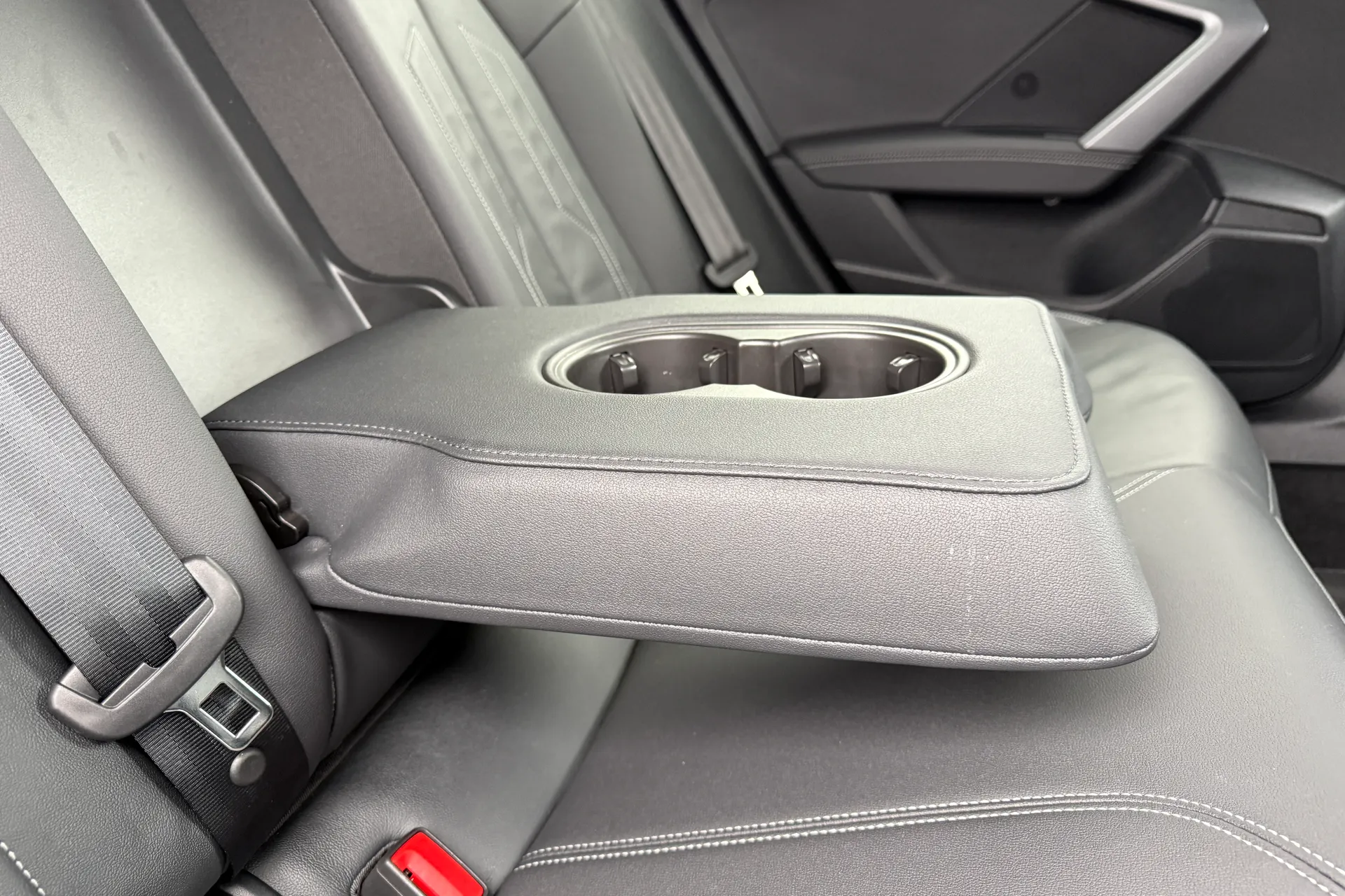 Audi A3 thumbnail image number 47