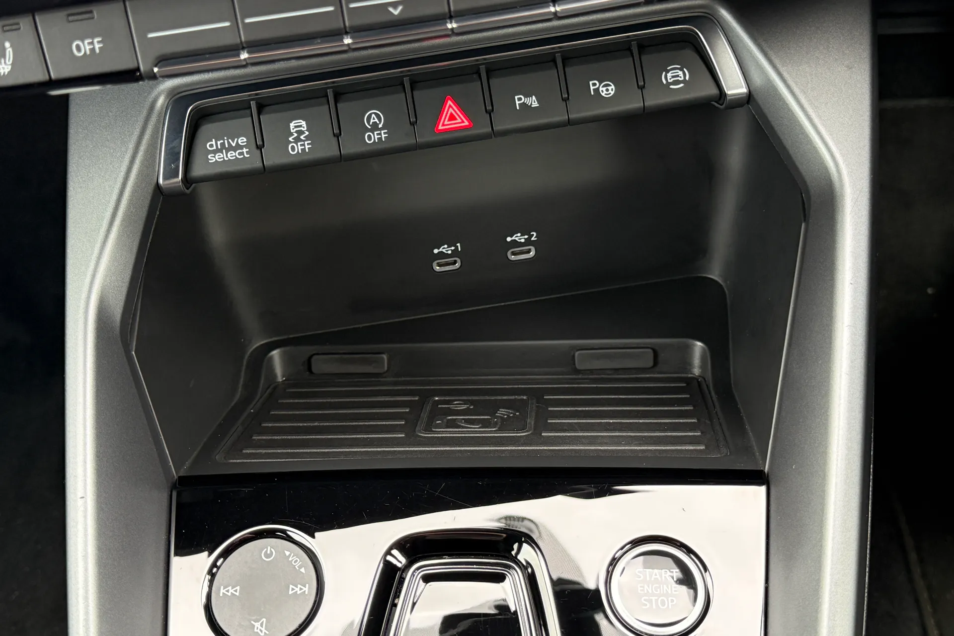 Audi A3 thumbnail image number 17