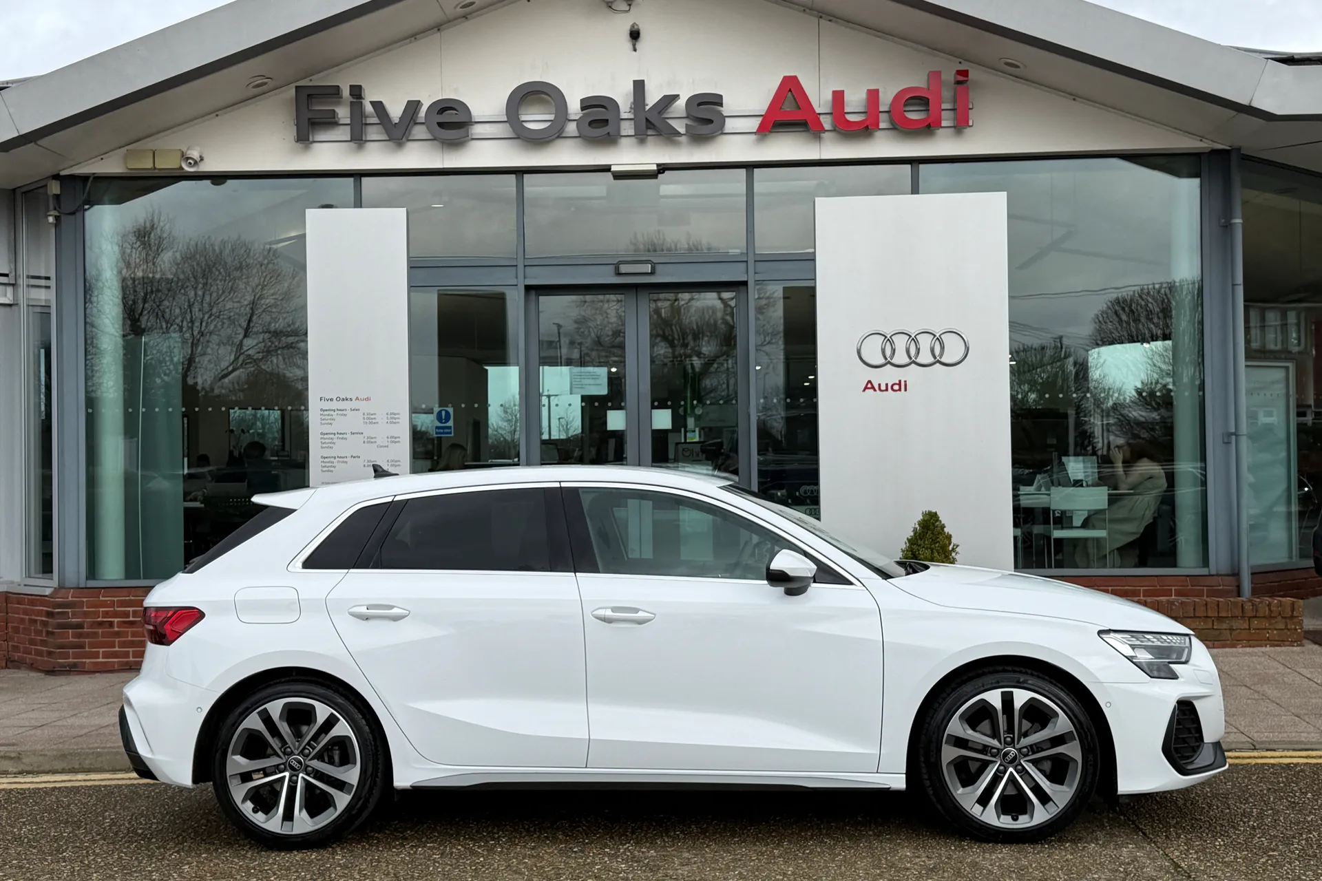 Audi A3 thumbnail image number 2