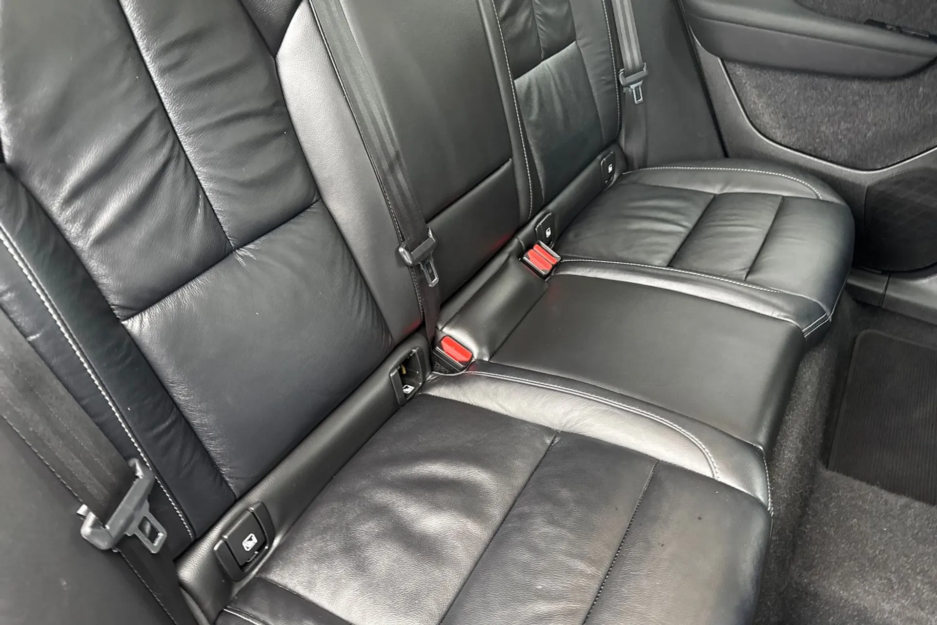 Volvo XC40 thumbnail image number 25