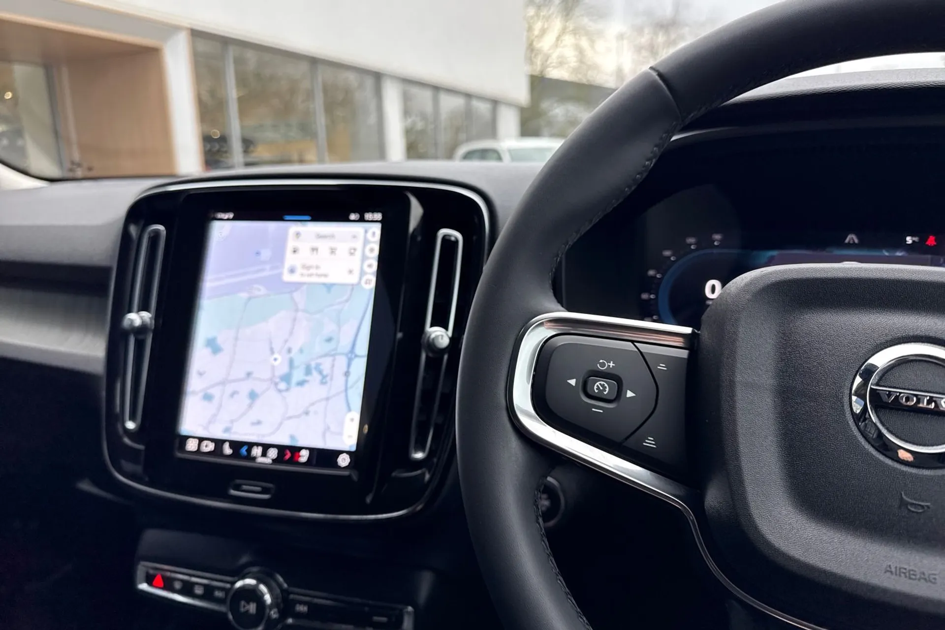 Volvo XC40 thumbnail image number 36