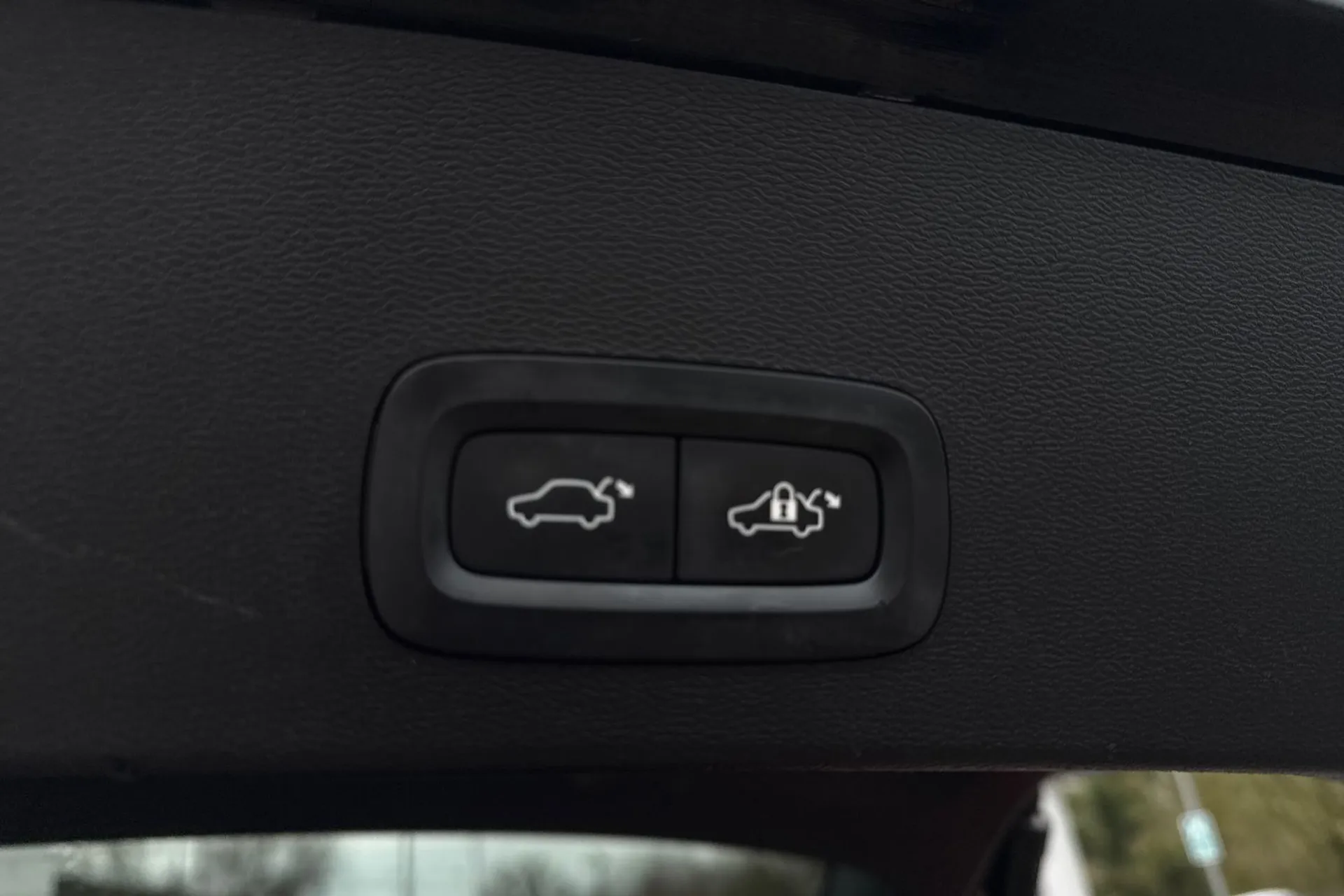 Volvo XC40 thumbnail image number 21