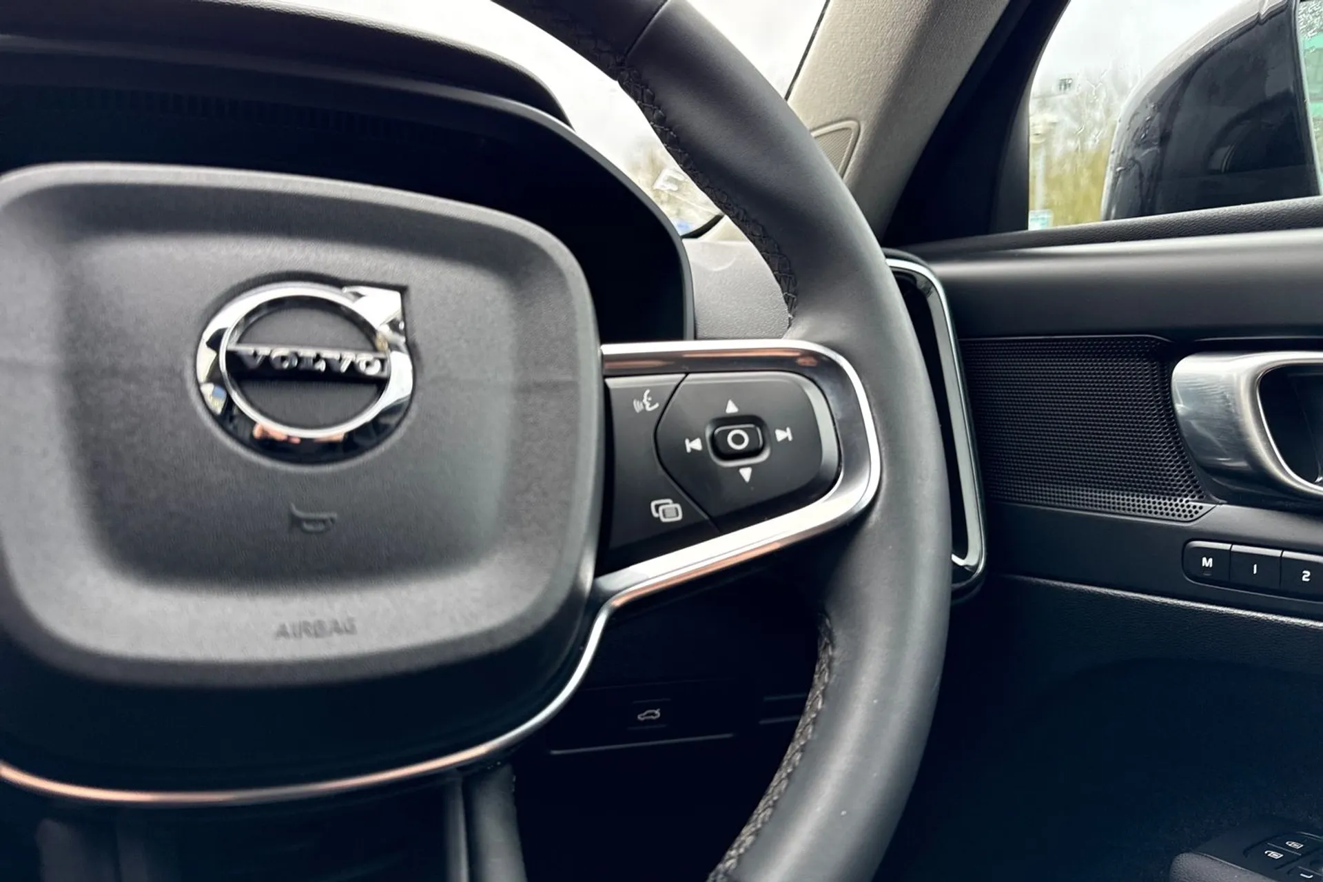 Volvo XC40 thumbnail image number 37