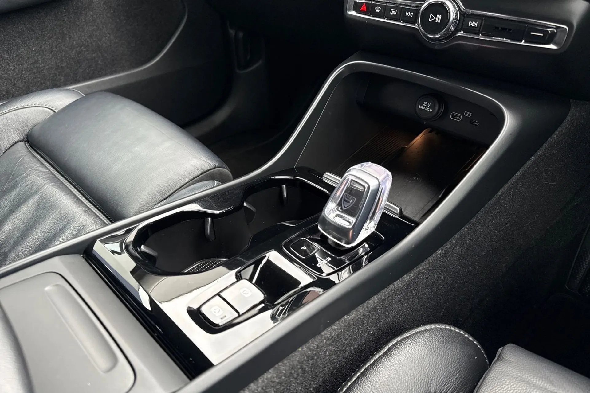 Volvo XC40 thumbnail image number 40