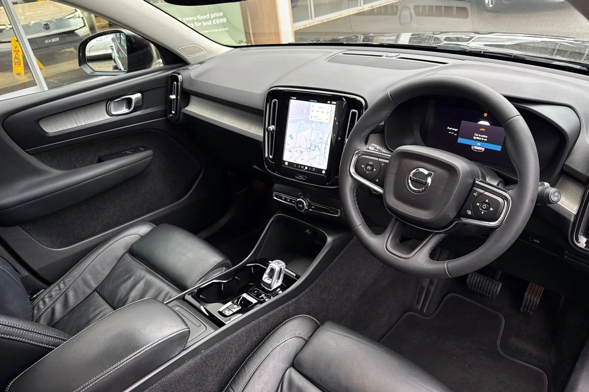 Volvo XC40 thumbnail image number 6