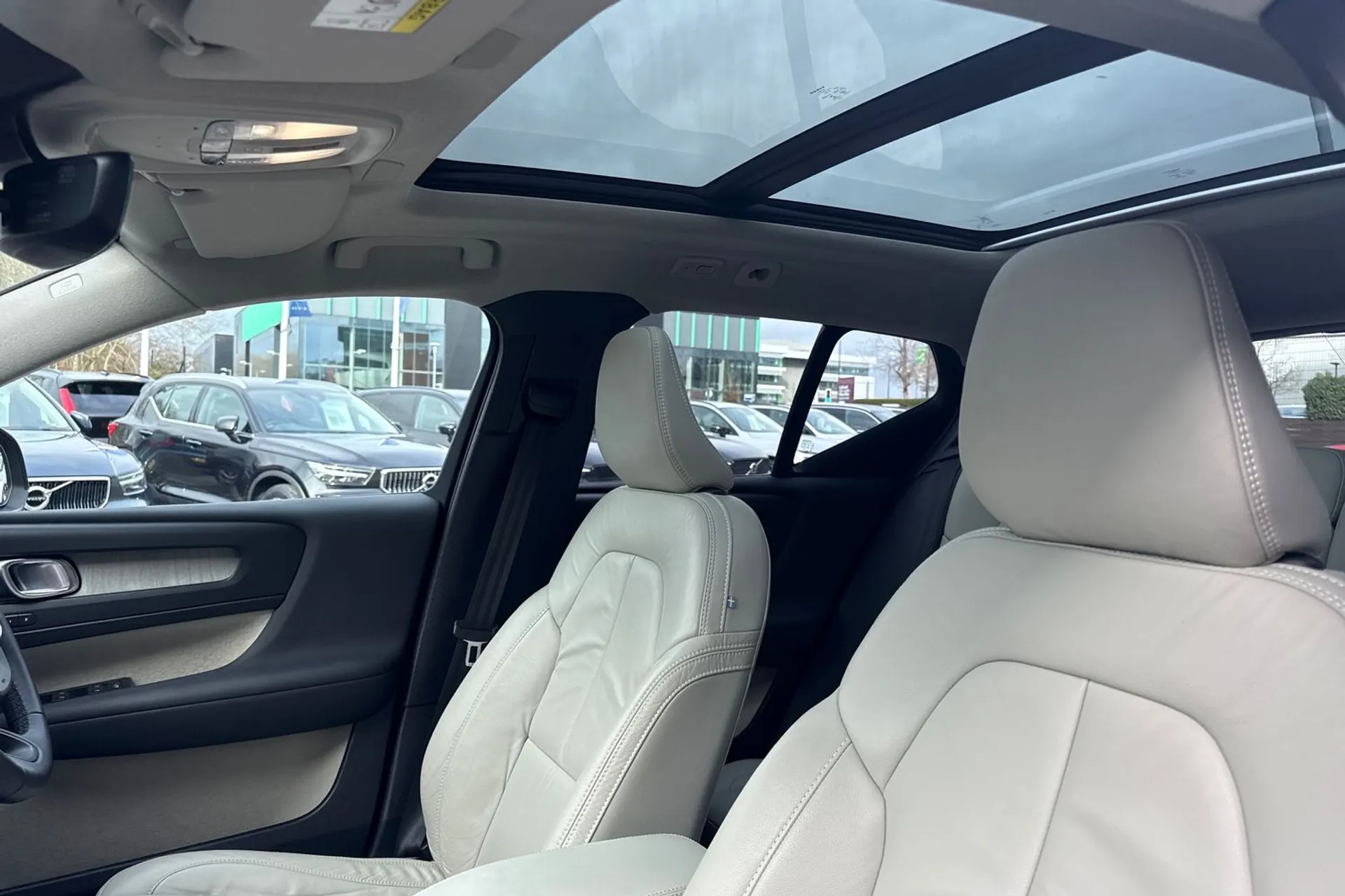 Volvo XC40 thumbnail image number 29