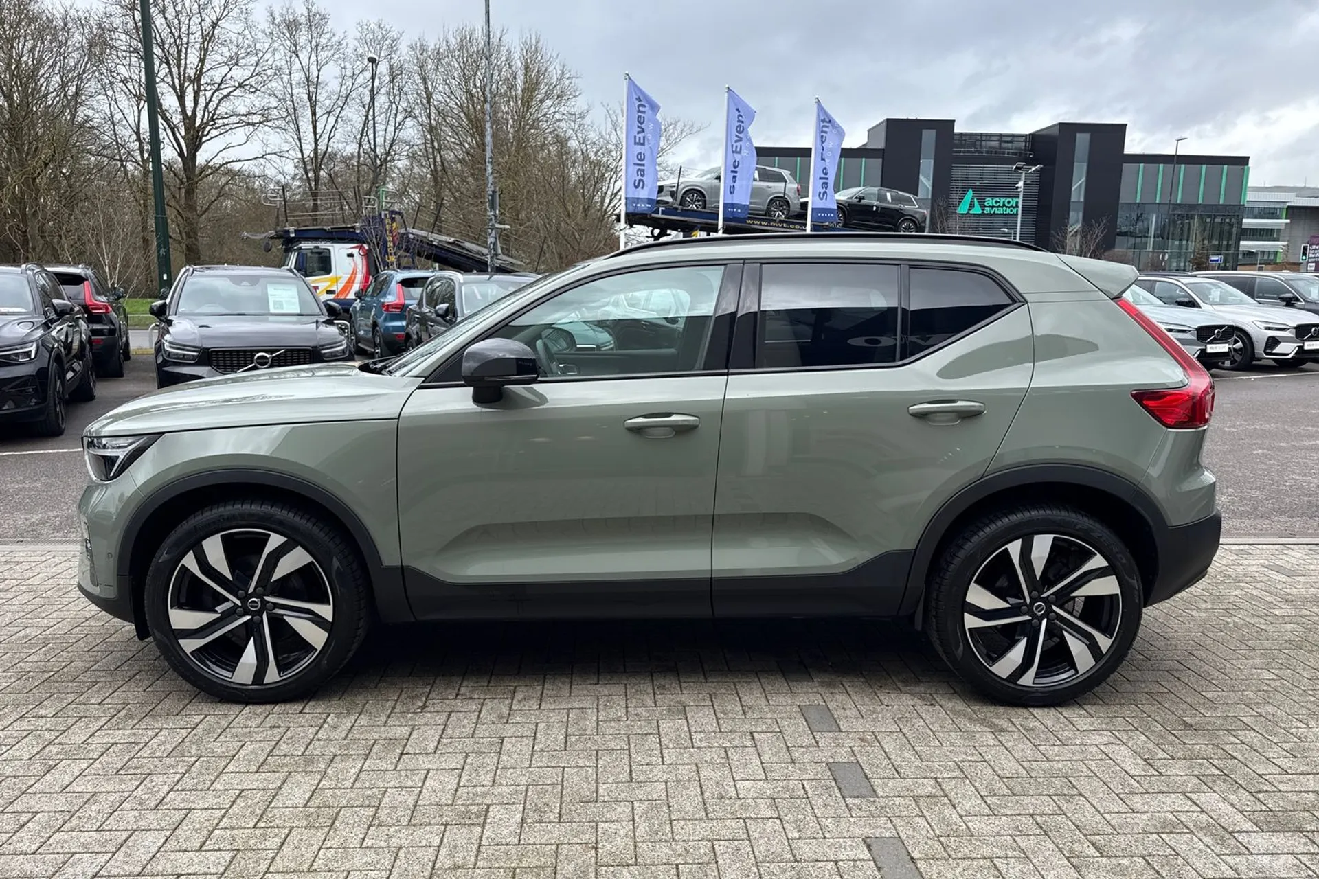 Volvo XC40 thumbnail image number 11