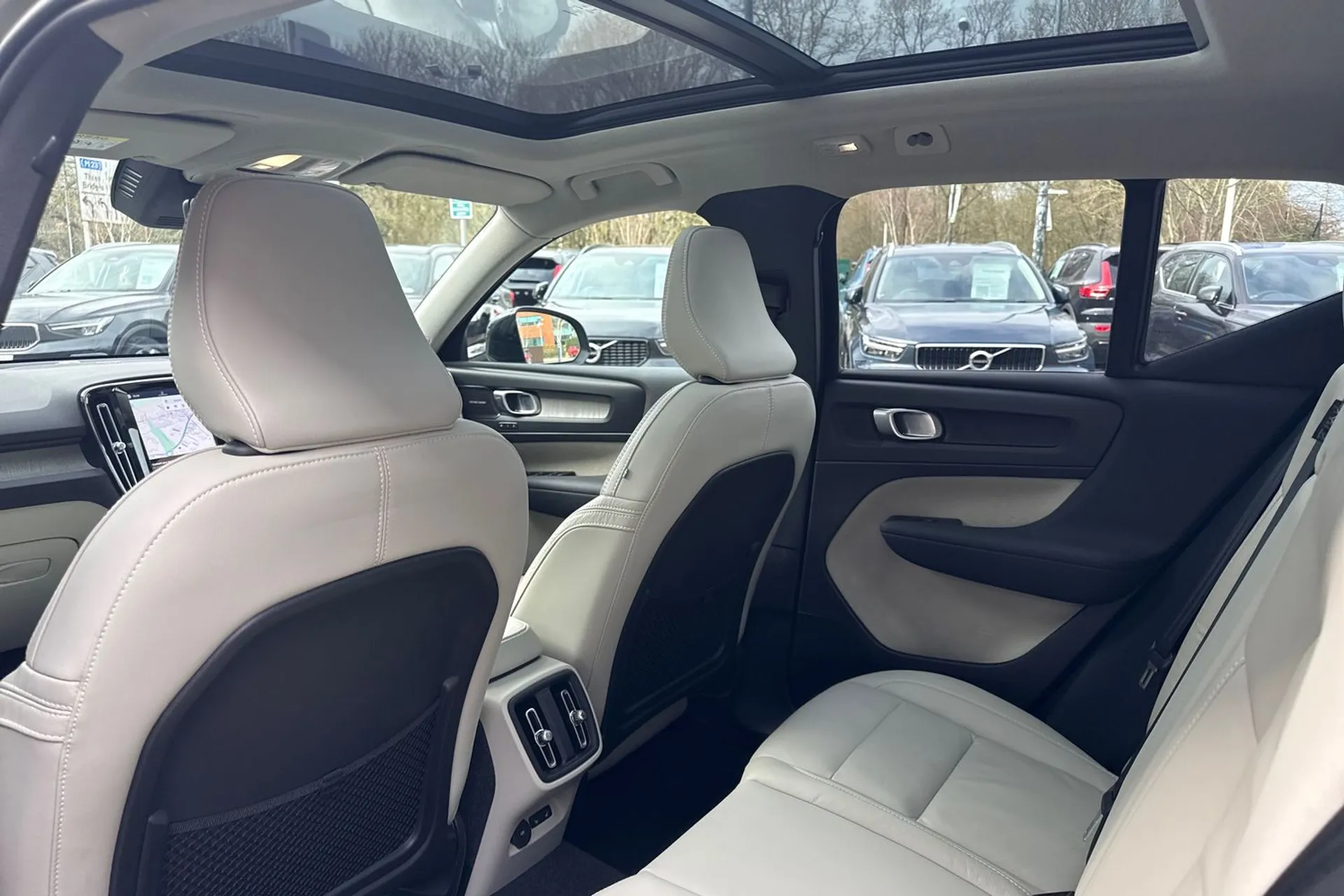 Volvo XC40 thumbnail image number 31