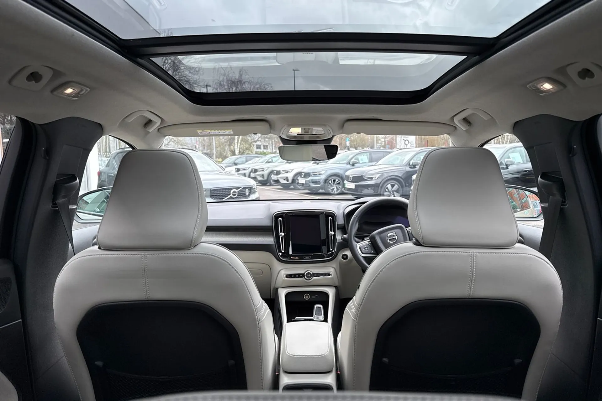 Volvo XC40 thumbnail image number 22