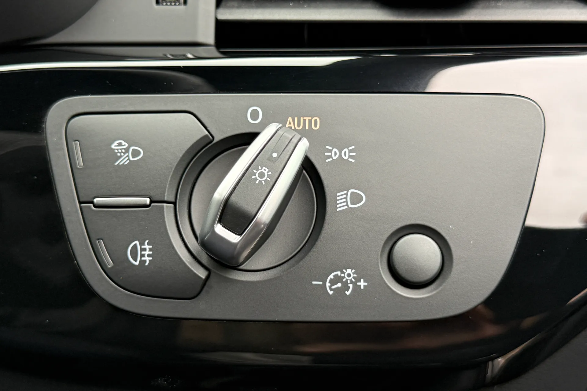 Audi A5 thumbnail image number 22