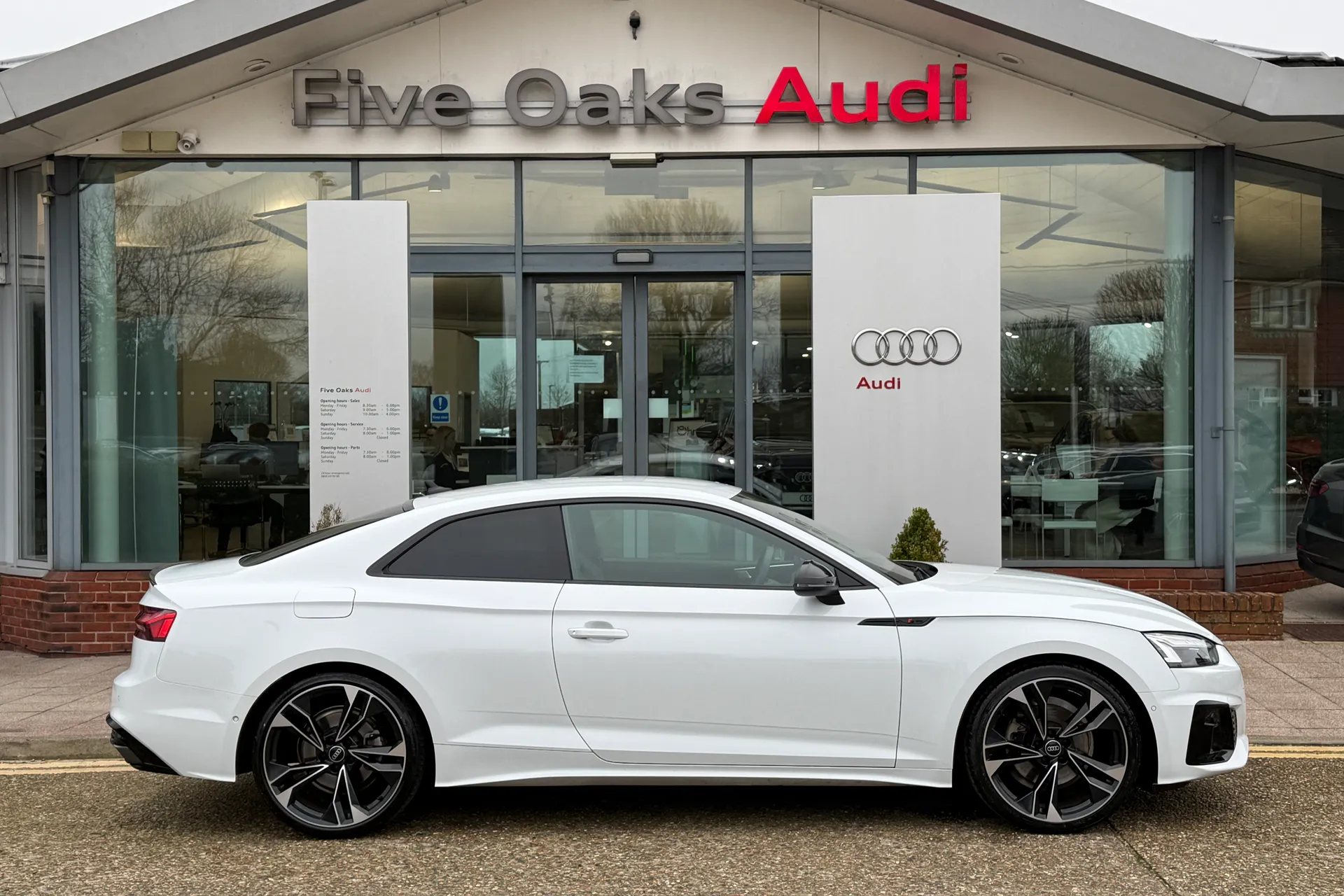 Audi A5 thumbnail image number 2