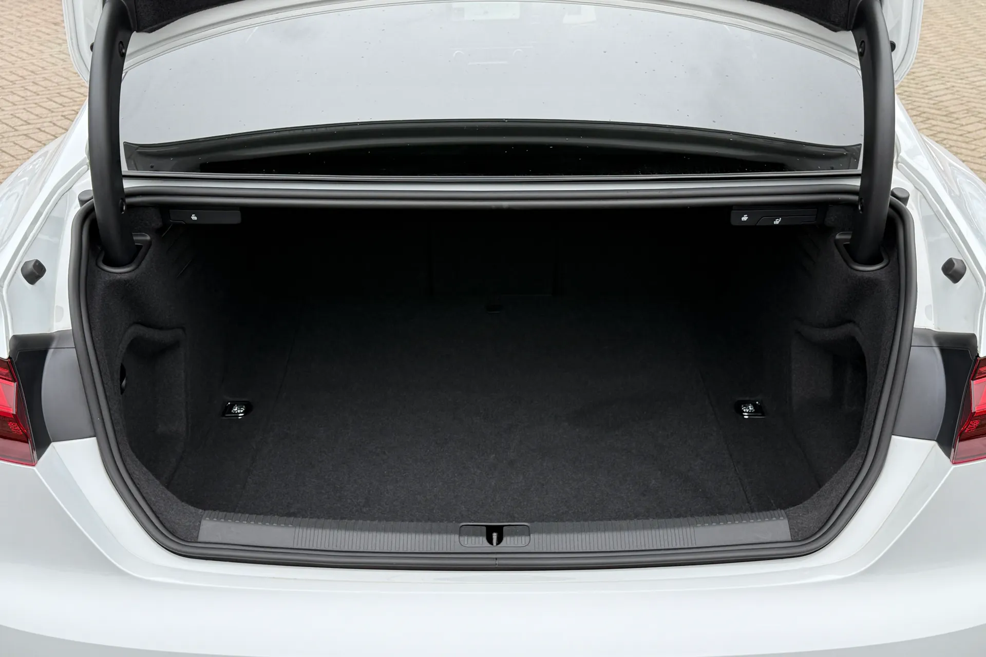 Audi A5 thumbnail image number 34