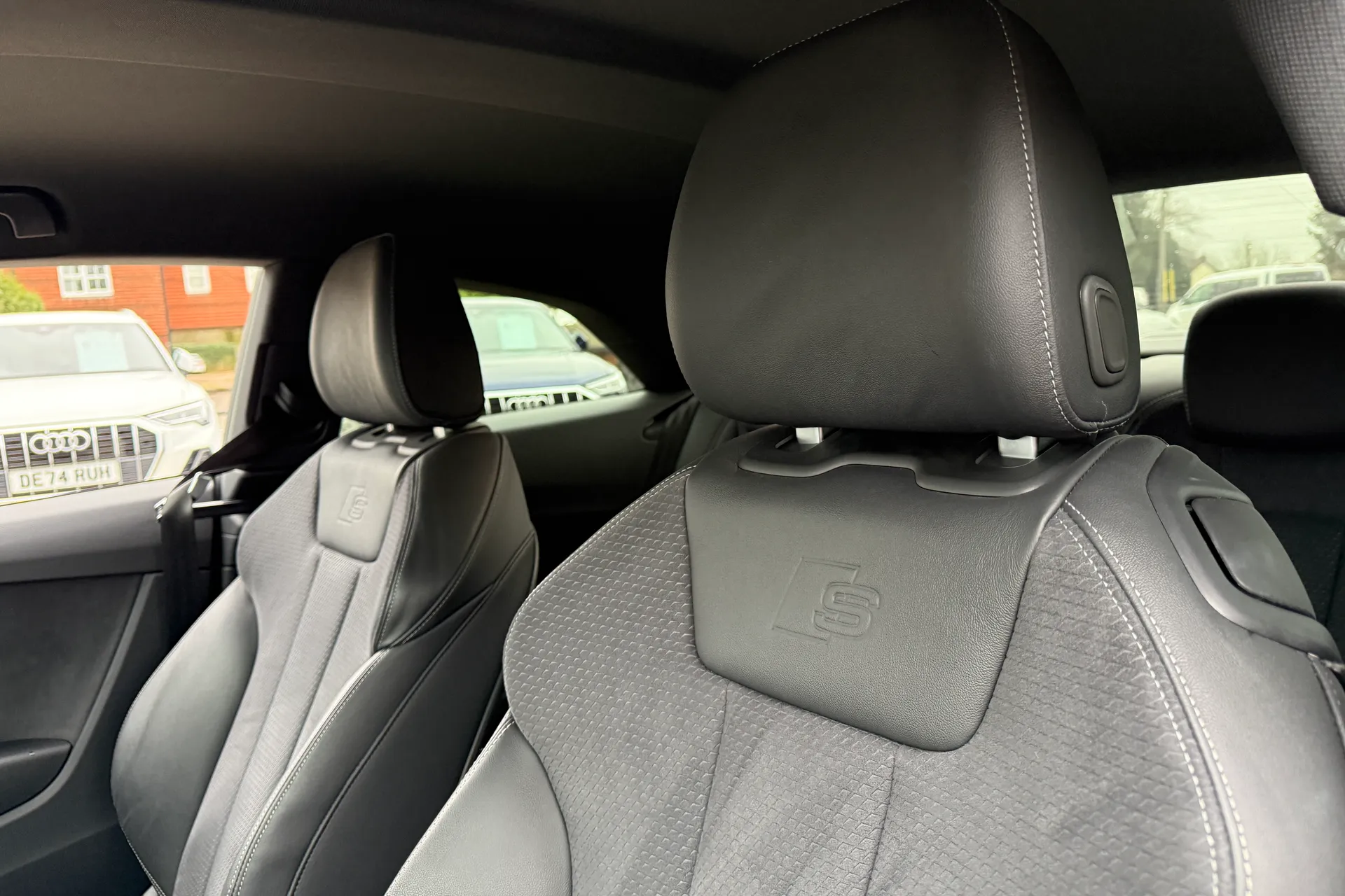 Audi A5 thumbnail image number 30