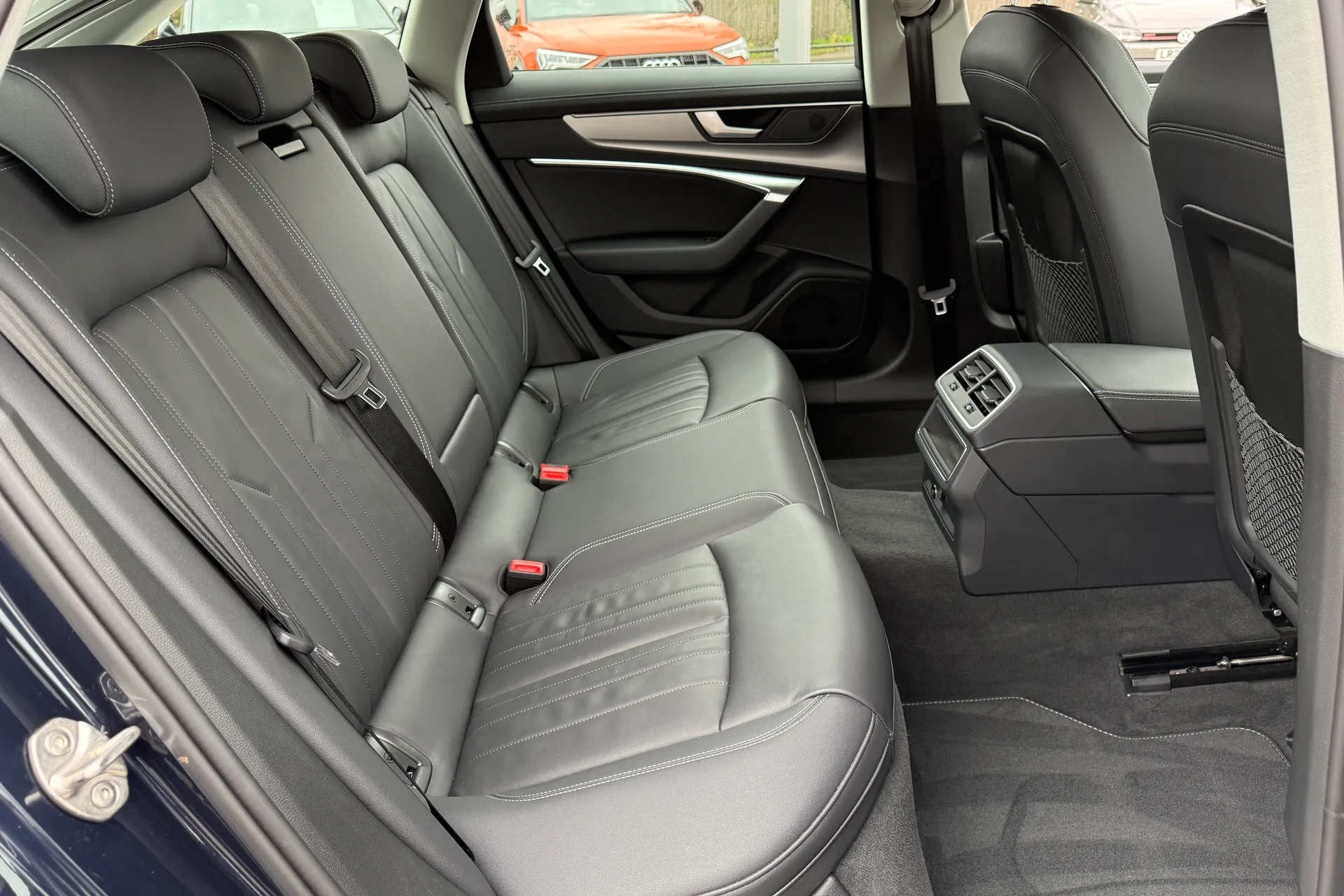 Audi A6 Avant thumbnail image number 44