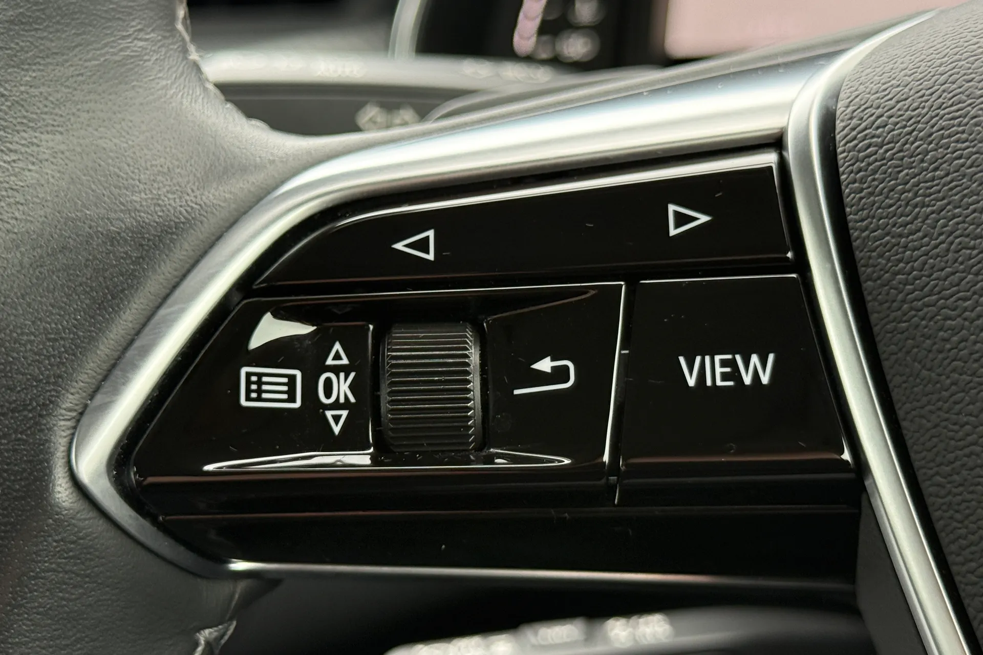 Audi A6 Avant thumbnail image number 21