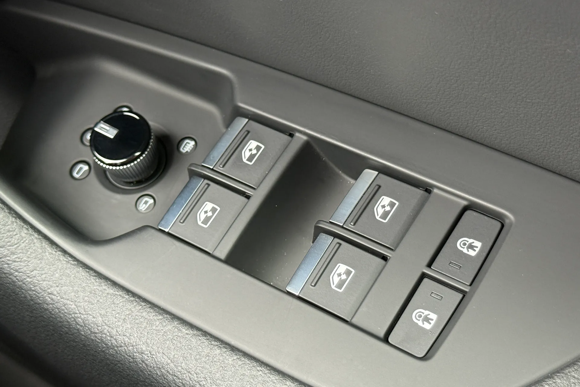 Audi A6 Avant thumbnail image number 19