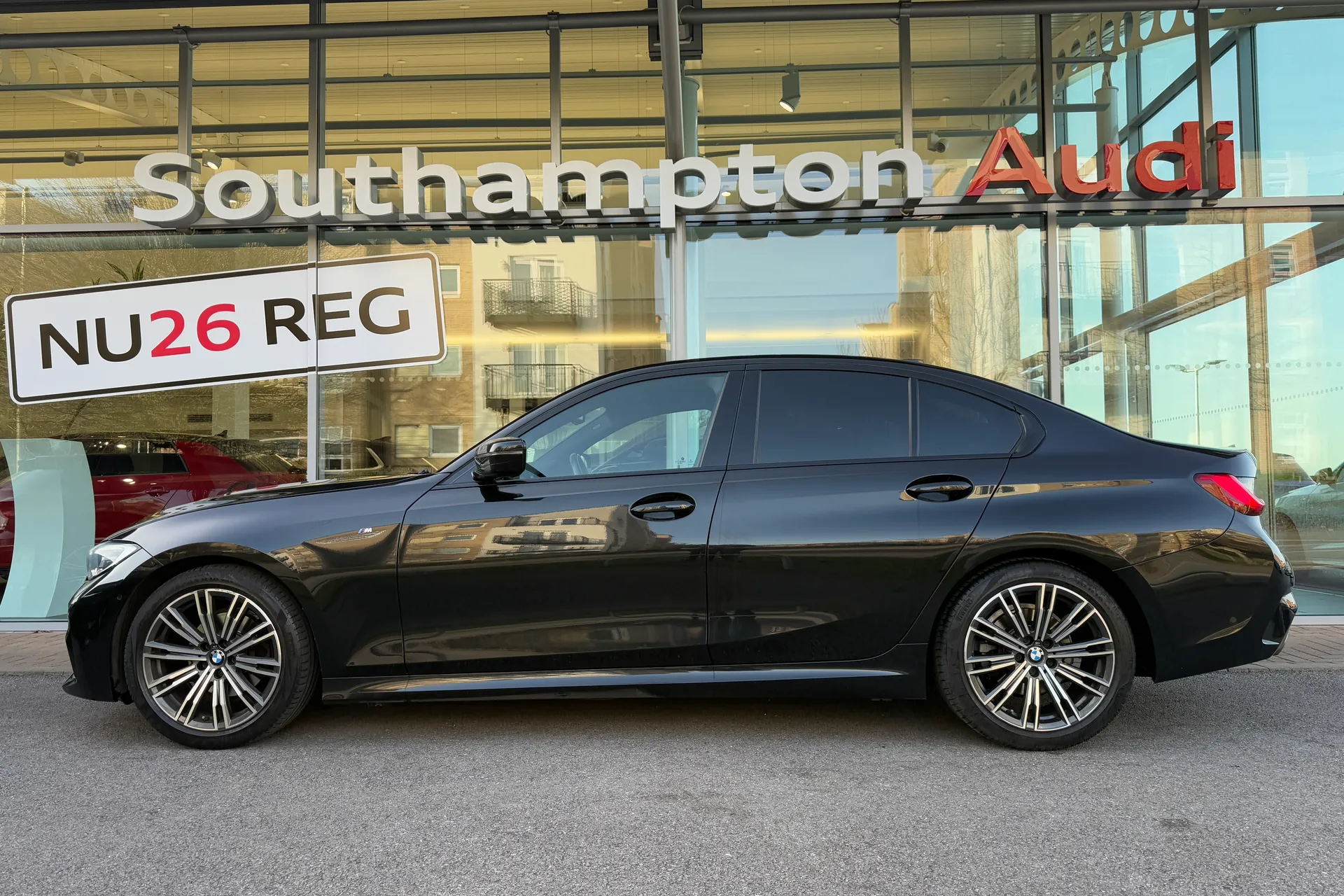 BMW 3 SERIES thumbnail image number 44