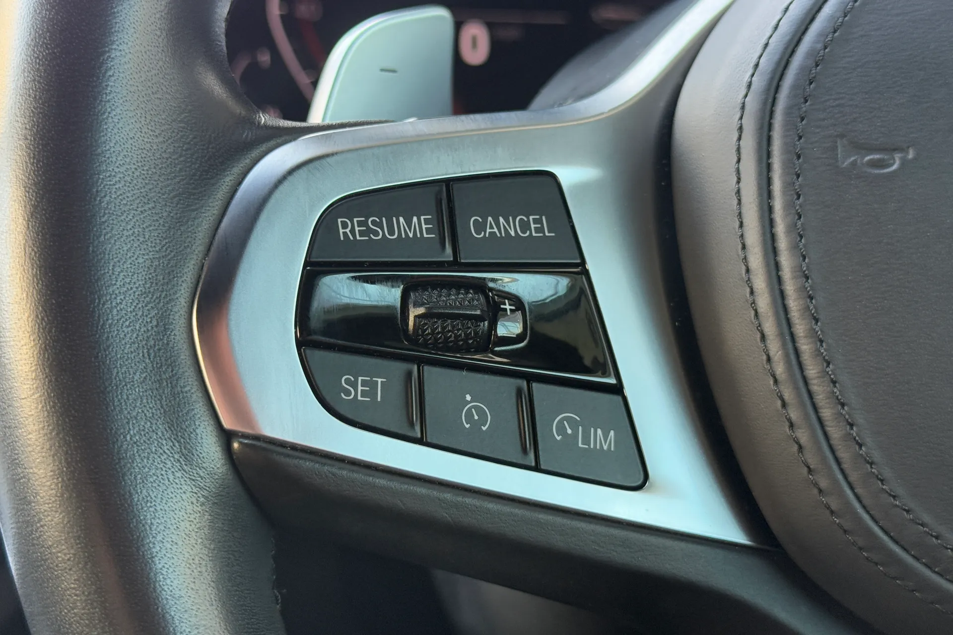 BMW 3 SERIES thumbnail image number 10