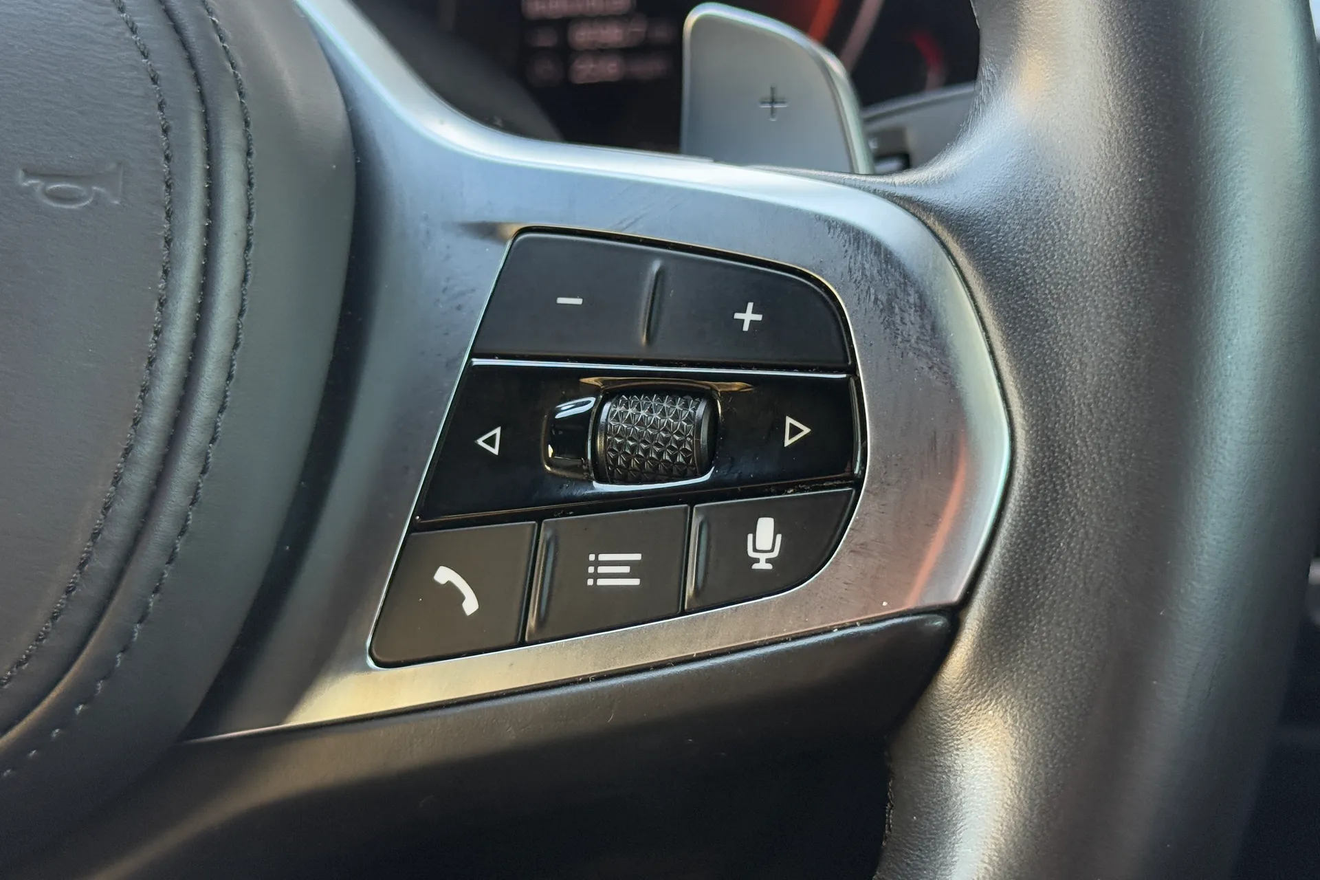 BMW 3 SERIES thumbnail image number 11