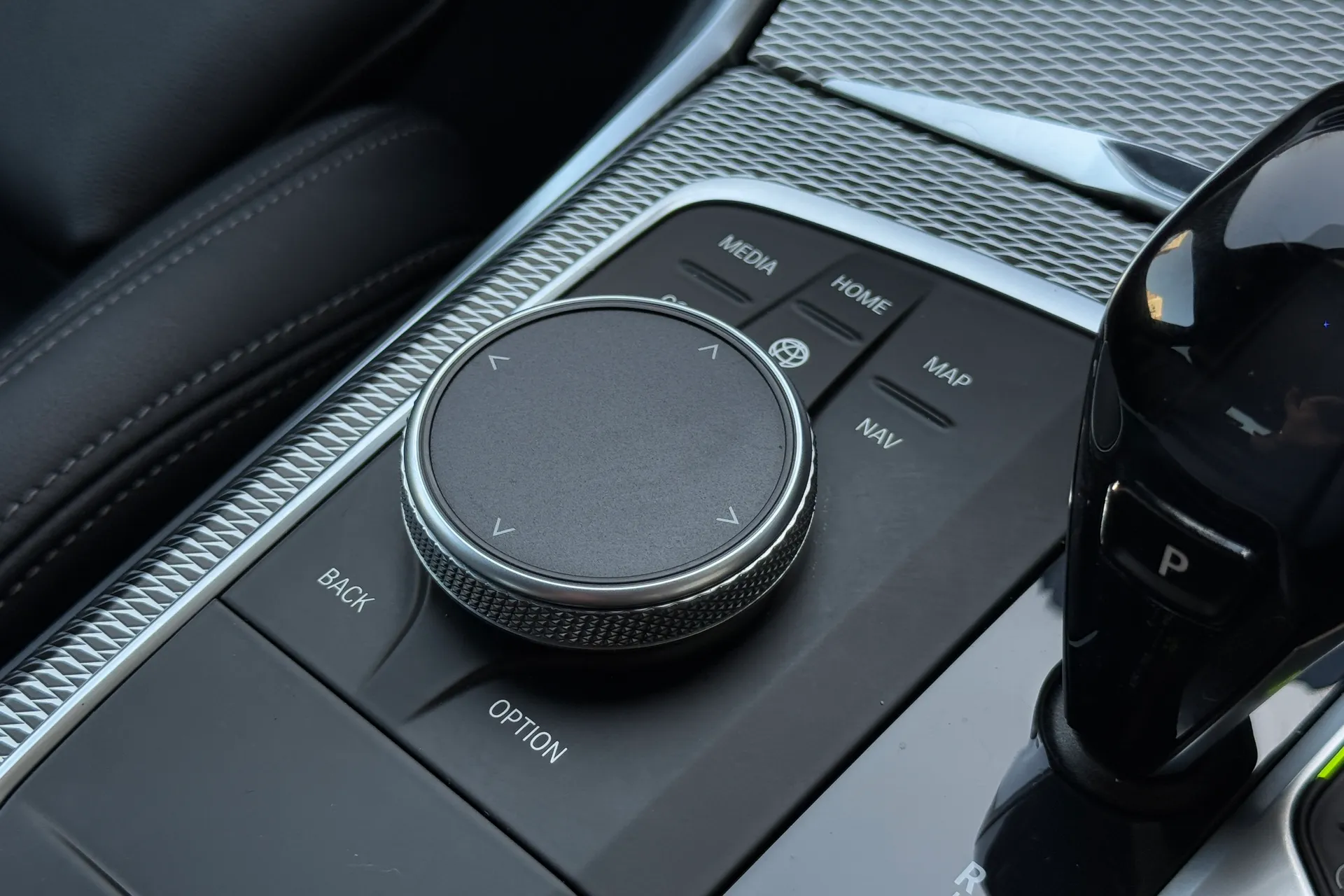 BMW 3 SERIES thumbnail image number 16