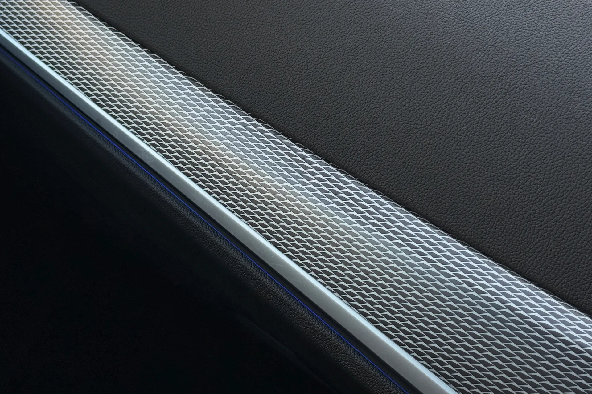 BMW 3 SERIES thumbnail image number 22