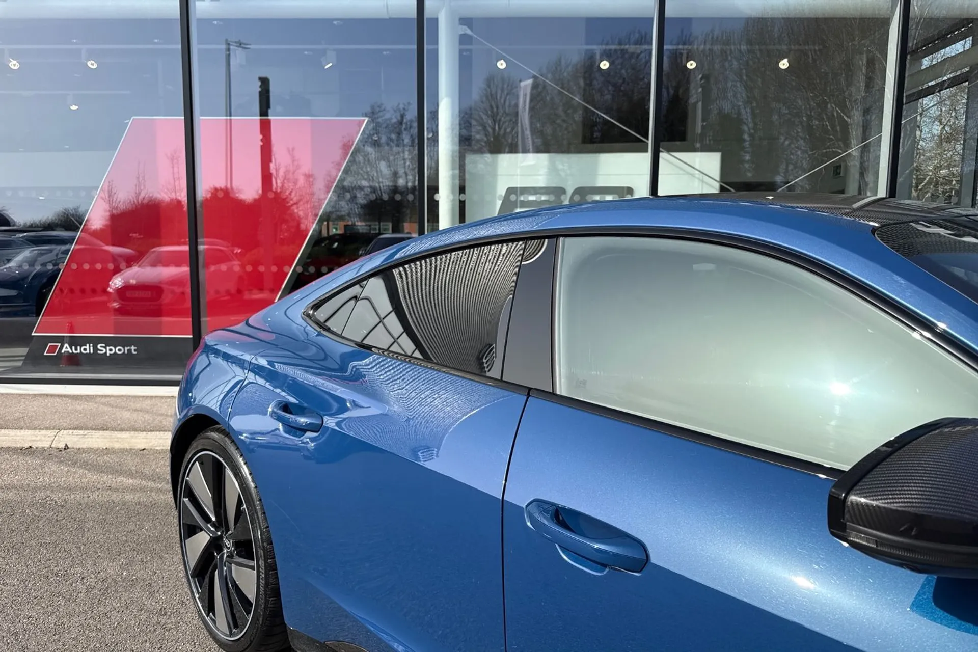 Audi RS e-tron GT thumbnail image number 20