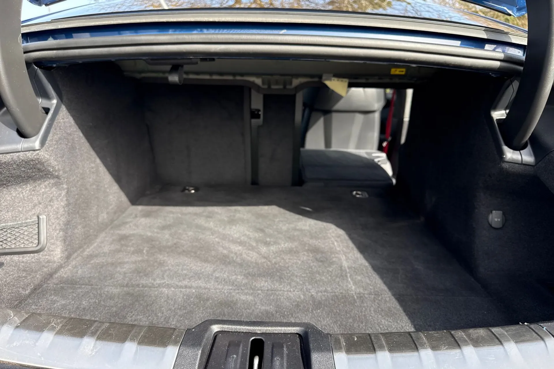 Audi RS e-tron GT thumbnail image number 32