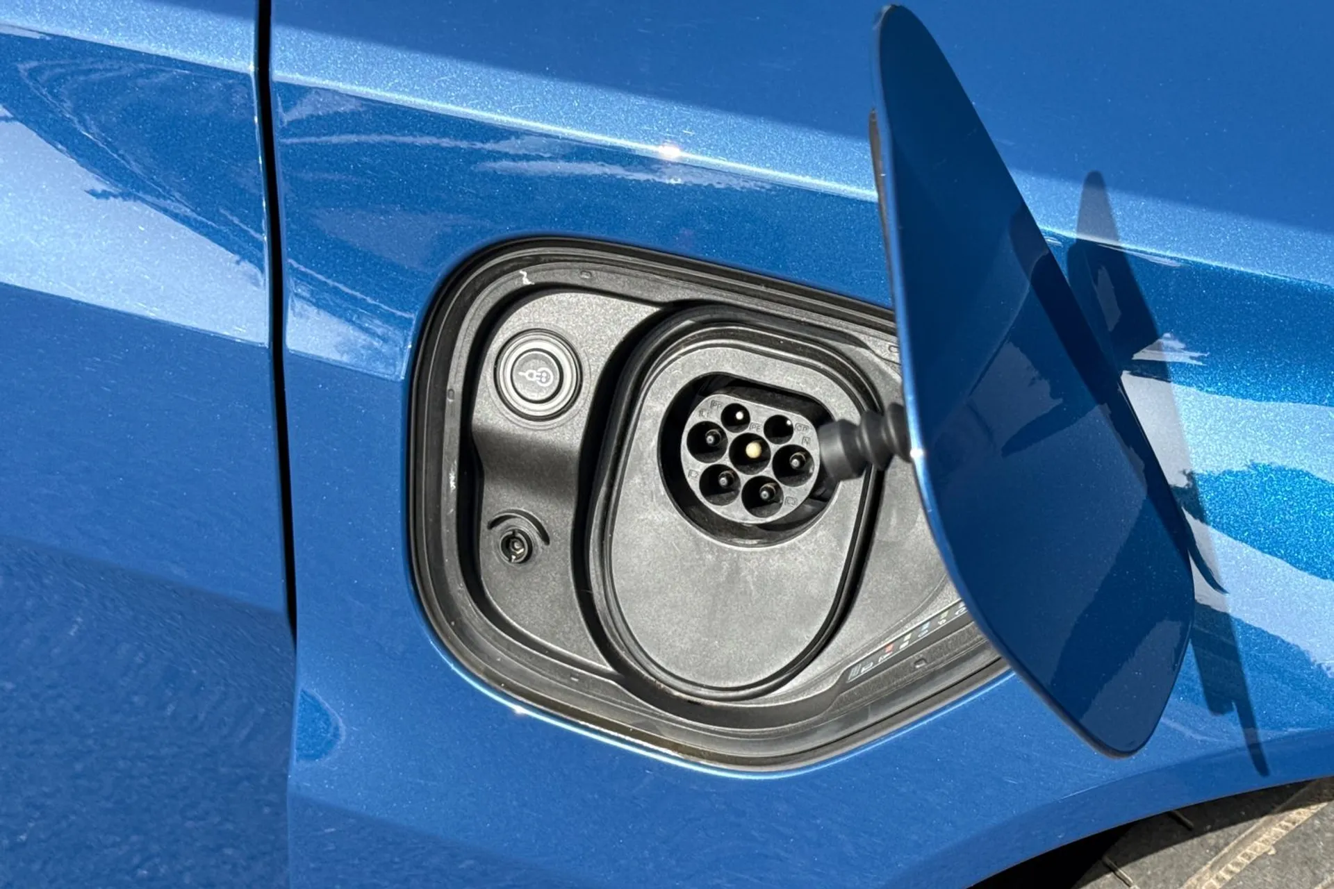 Audi RS e-tron GT thumbnail image number 27