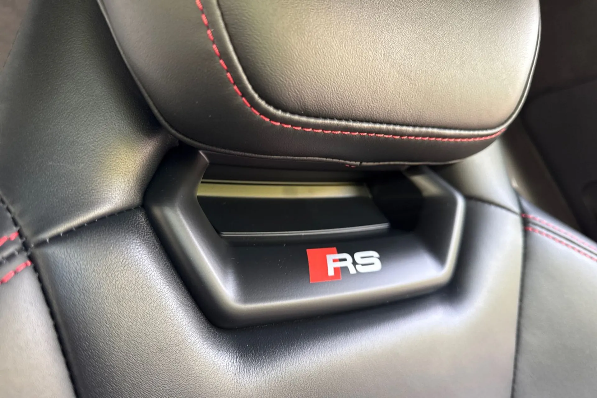 Audi RS e-tron GT thumbnail image number 40