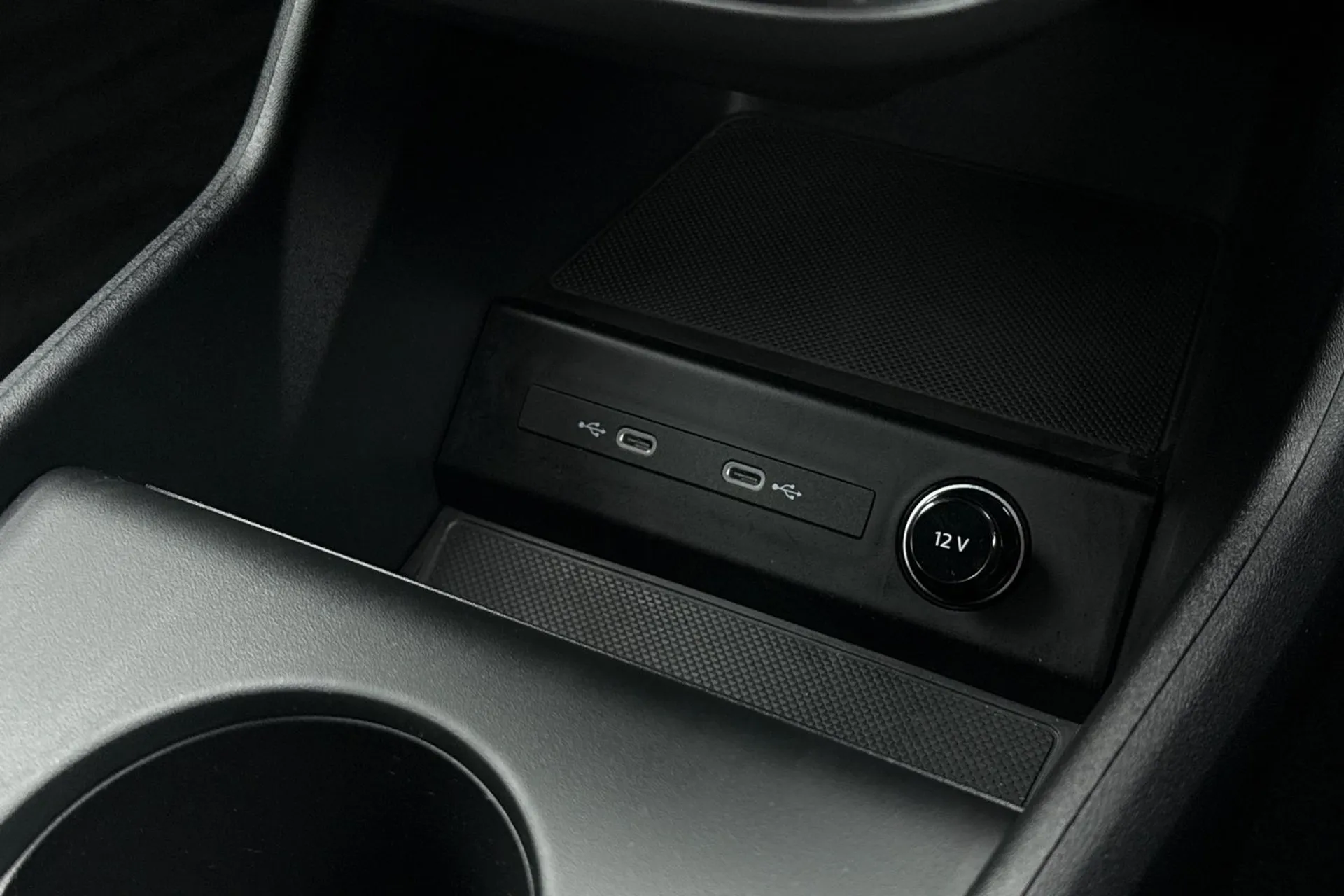 Audi Q4 thumbnail image number 37