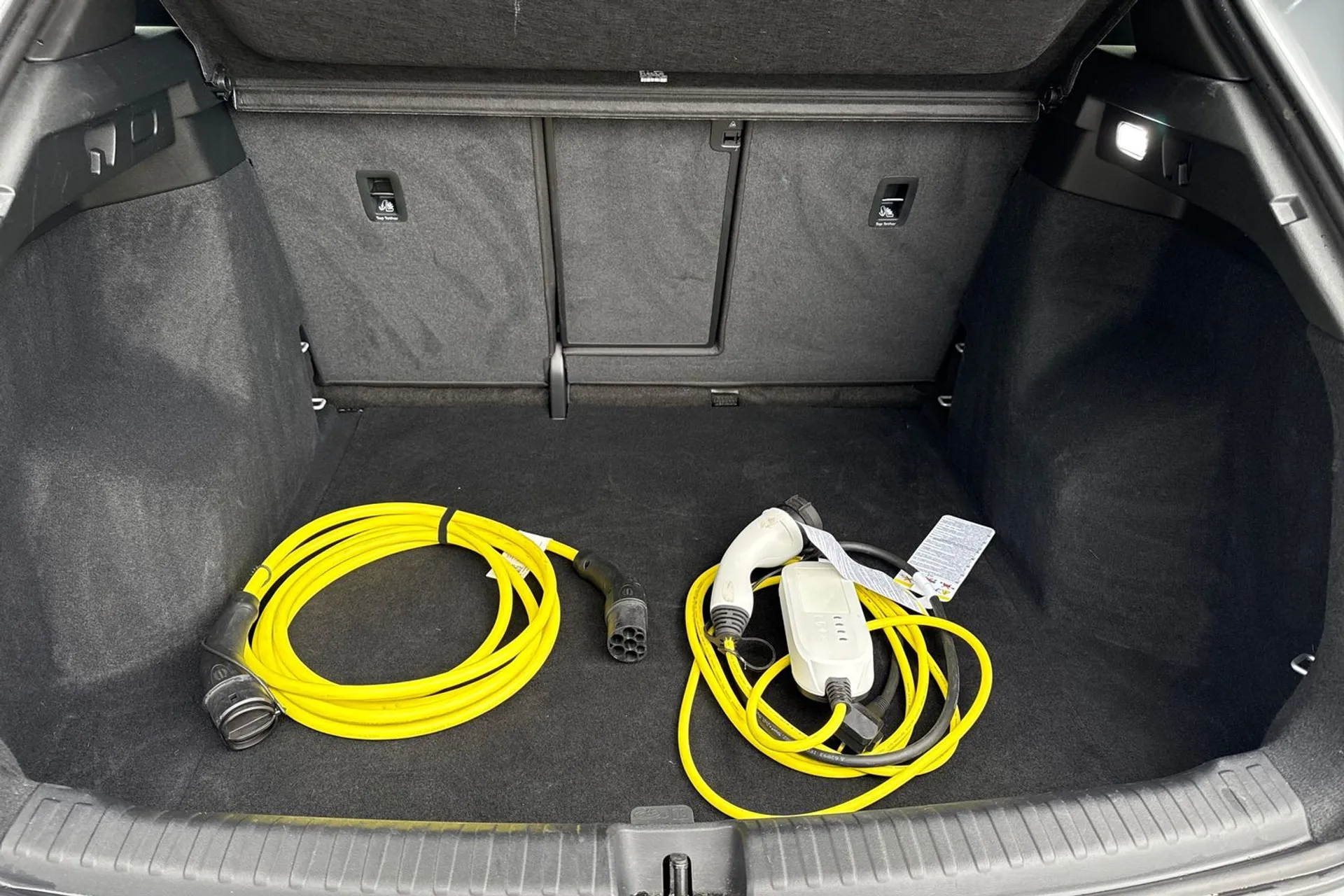 Audi Q4 thumbnail image number 33