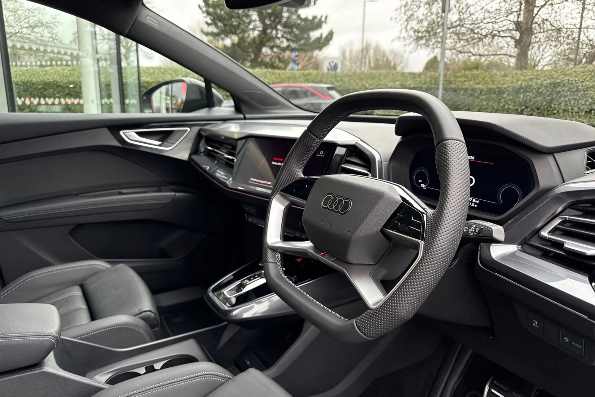 Audi Q4 thumbnail image number 29