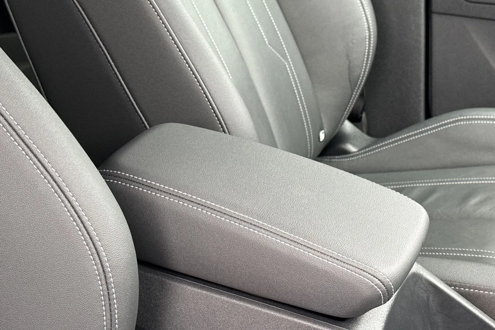 Audi Q4 thumbnail image number 30