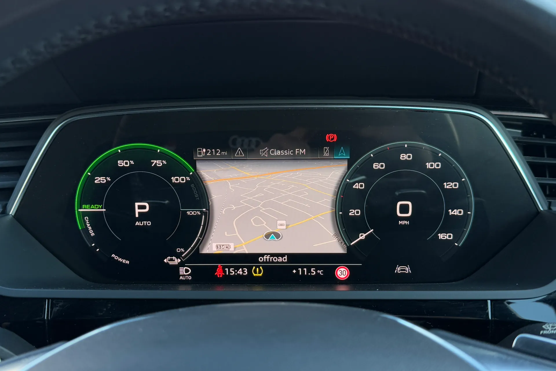 Audi e-tron thumbnail image number 17